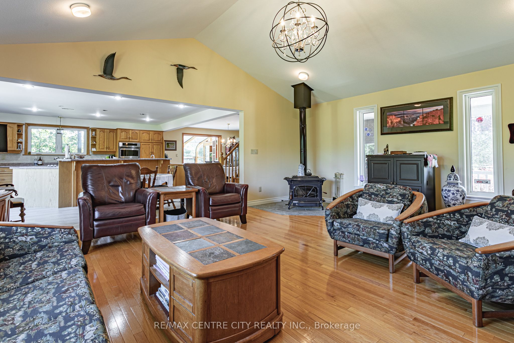 15260 Furnival Road Property Photo 4