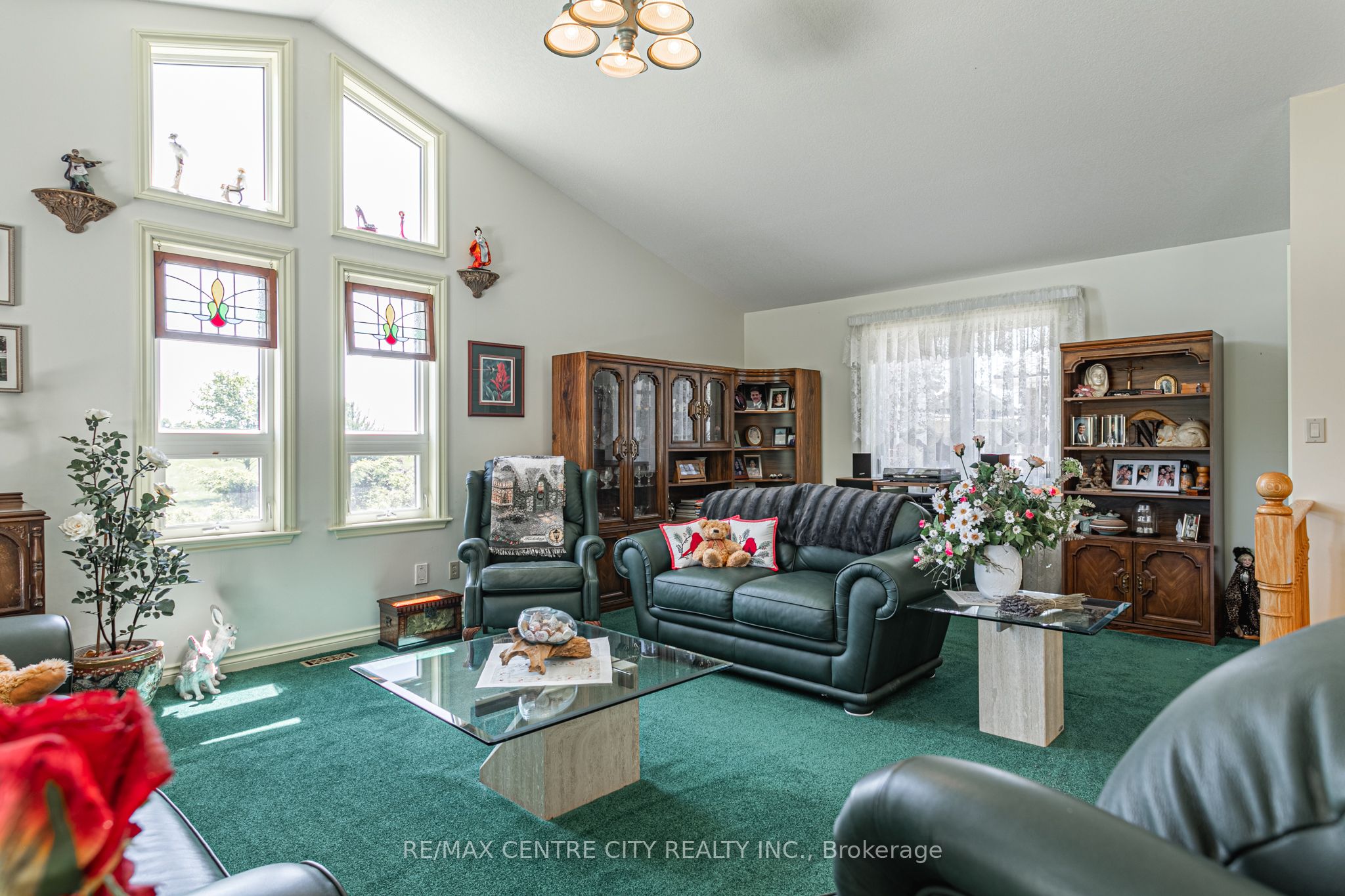 15260 Furnival Road Property Photo 11