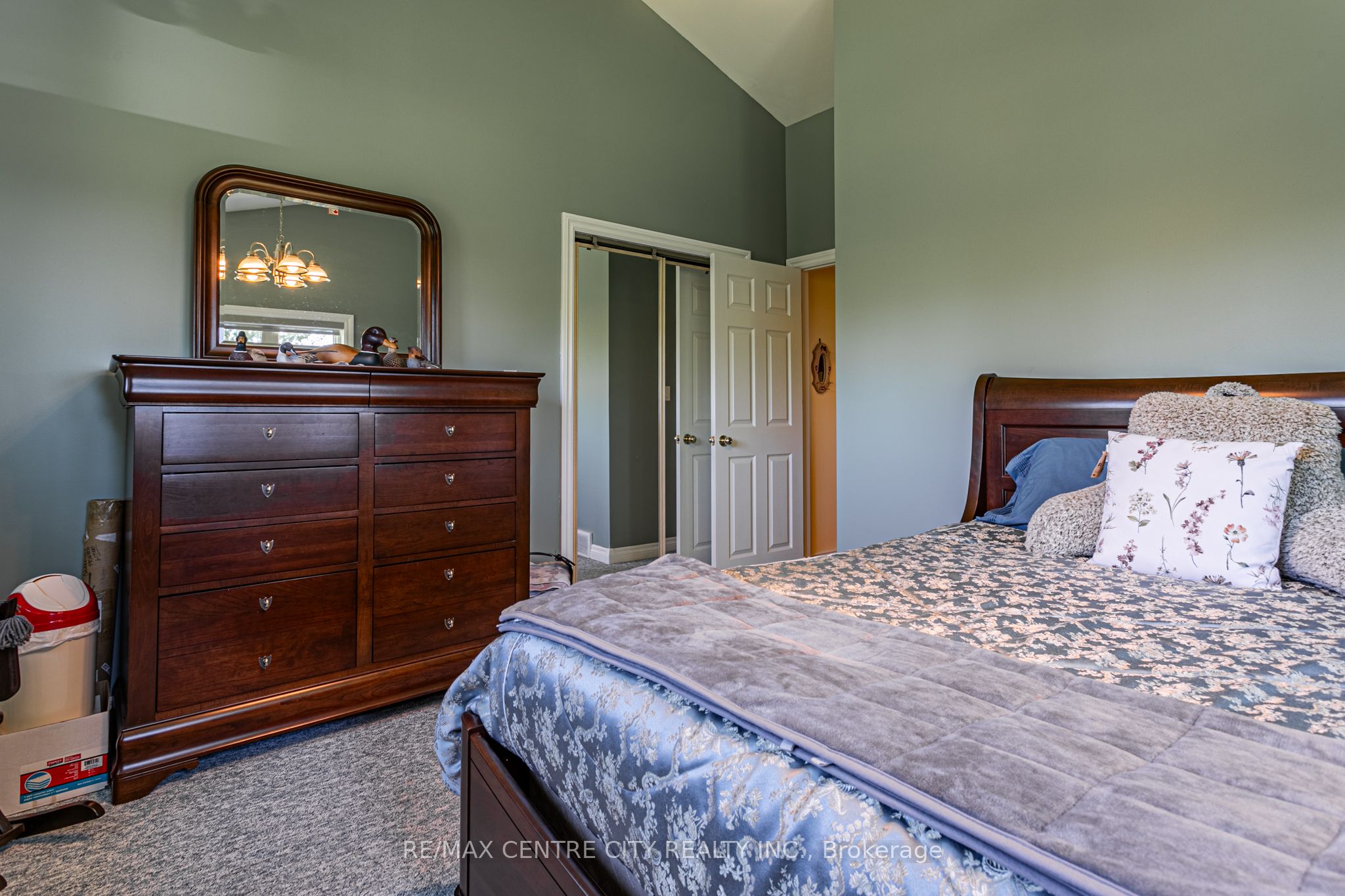 15260 Furnival Road Property Photo 16