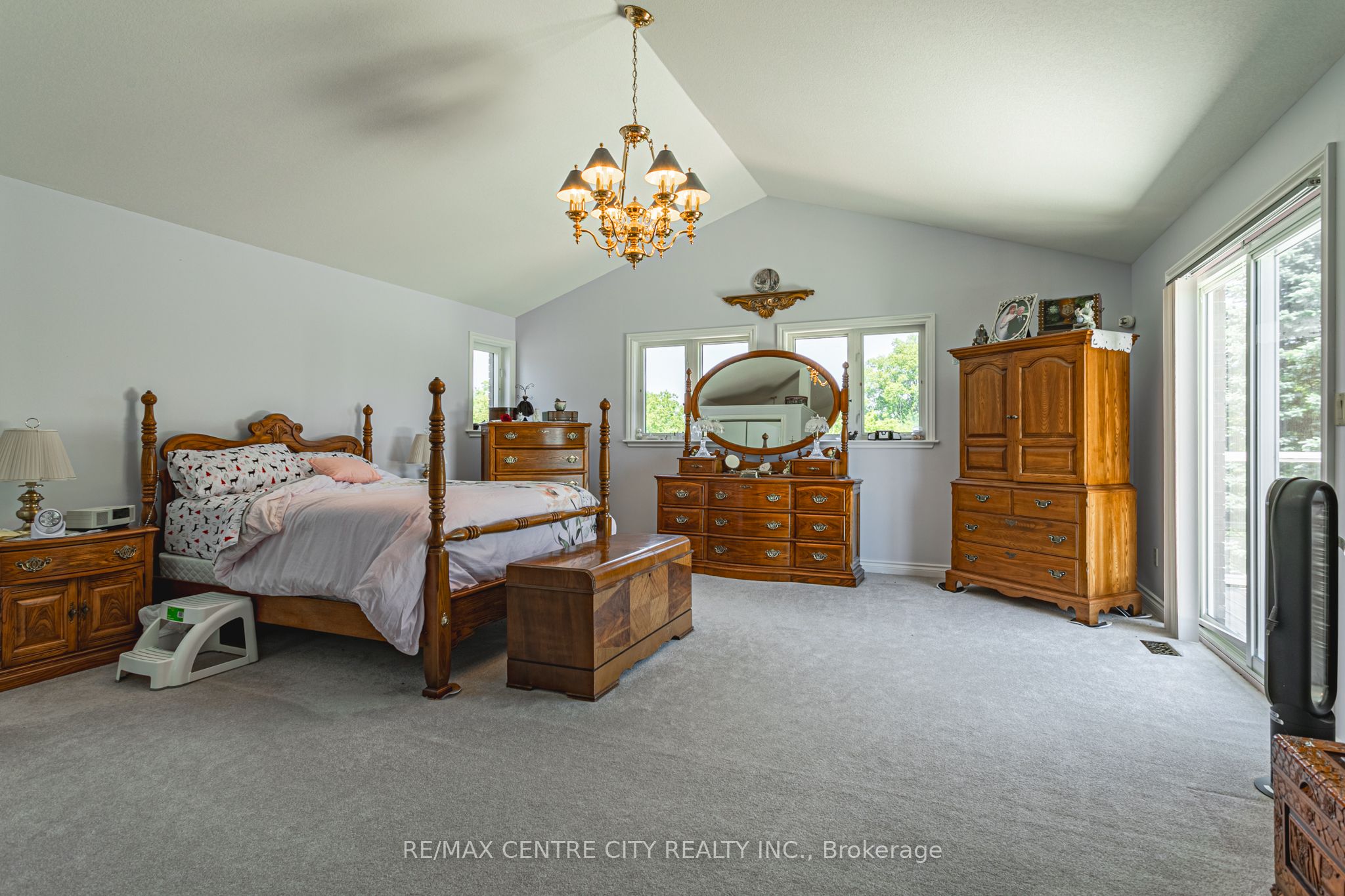 15260 Furnival Road Property Photo 20