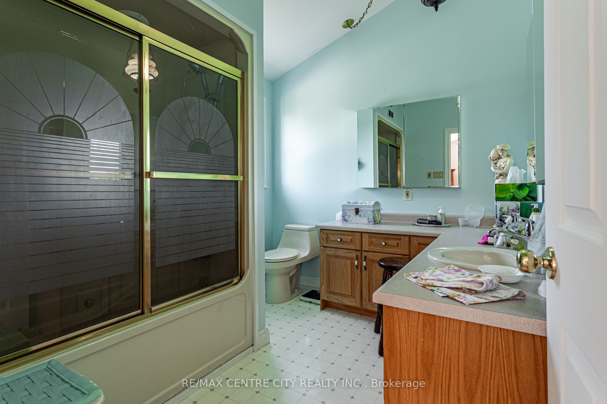 15260 Furnival Road Property Photo 22