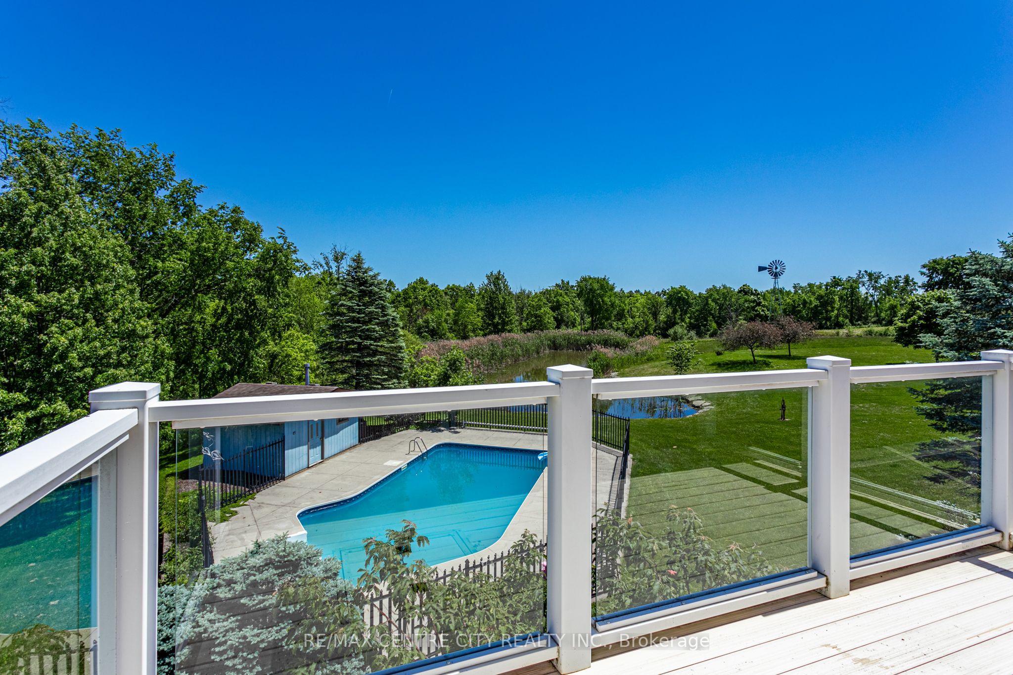 15260 Furnival Road Property Photo 23