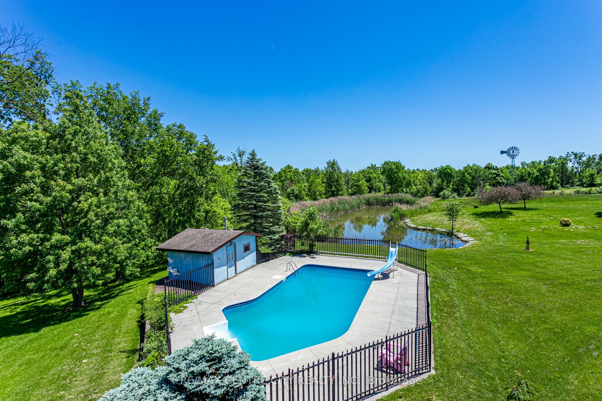 15260 Furnival Road Property Photo 24