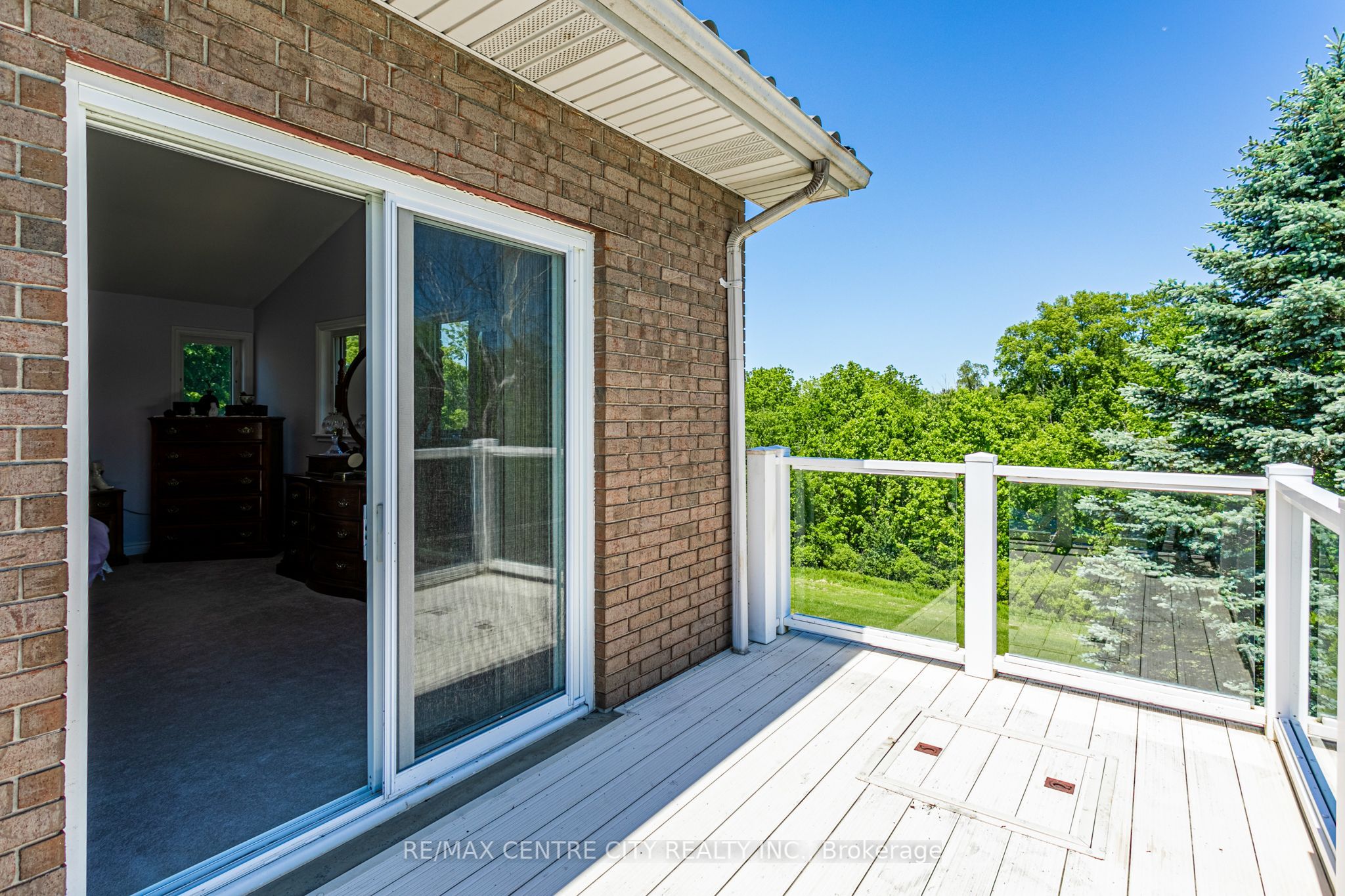15260 Furnival Road Property Photo 25