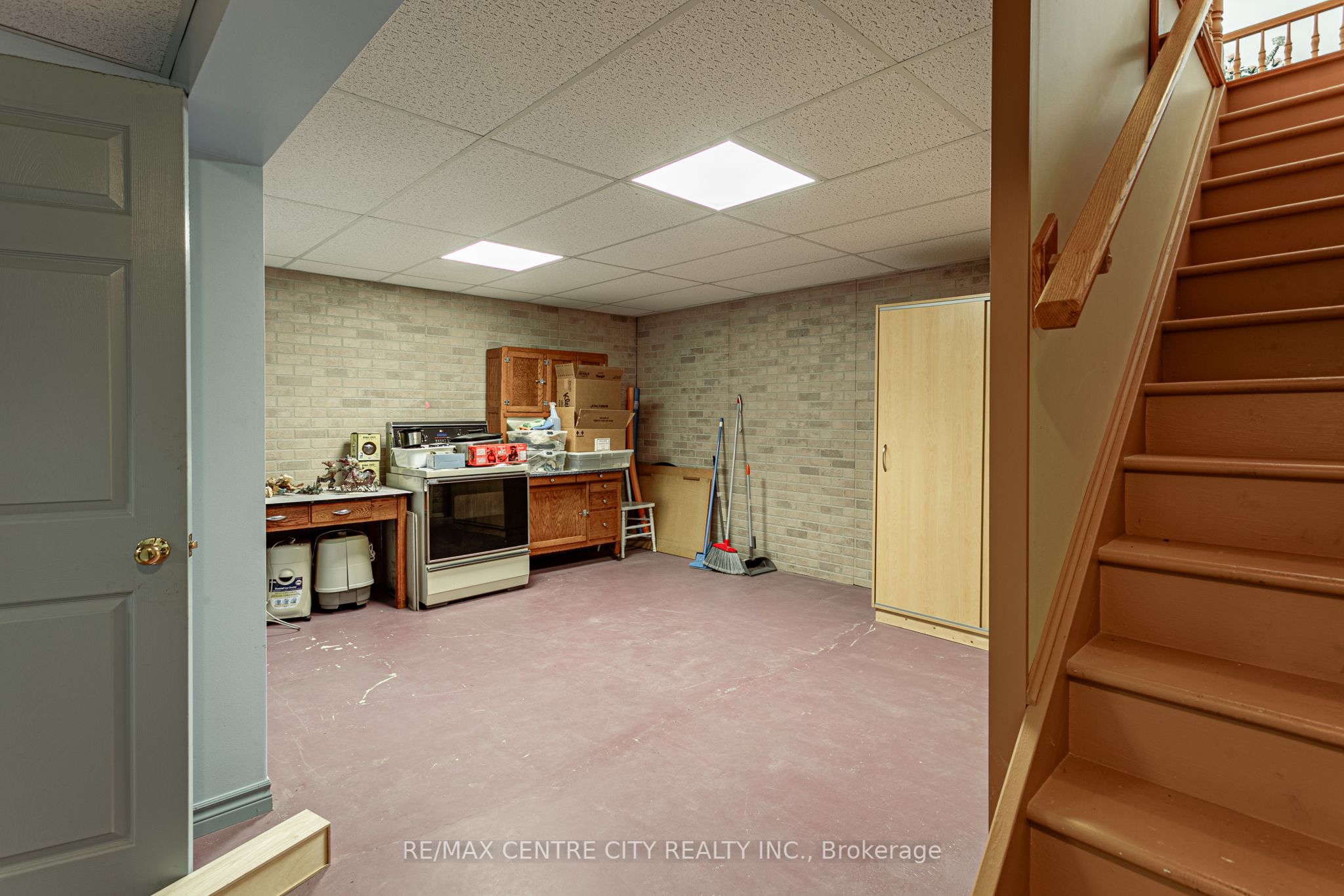 15260 Furnival Road Property Photo 29