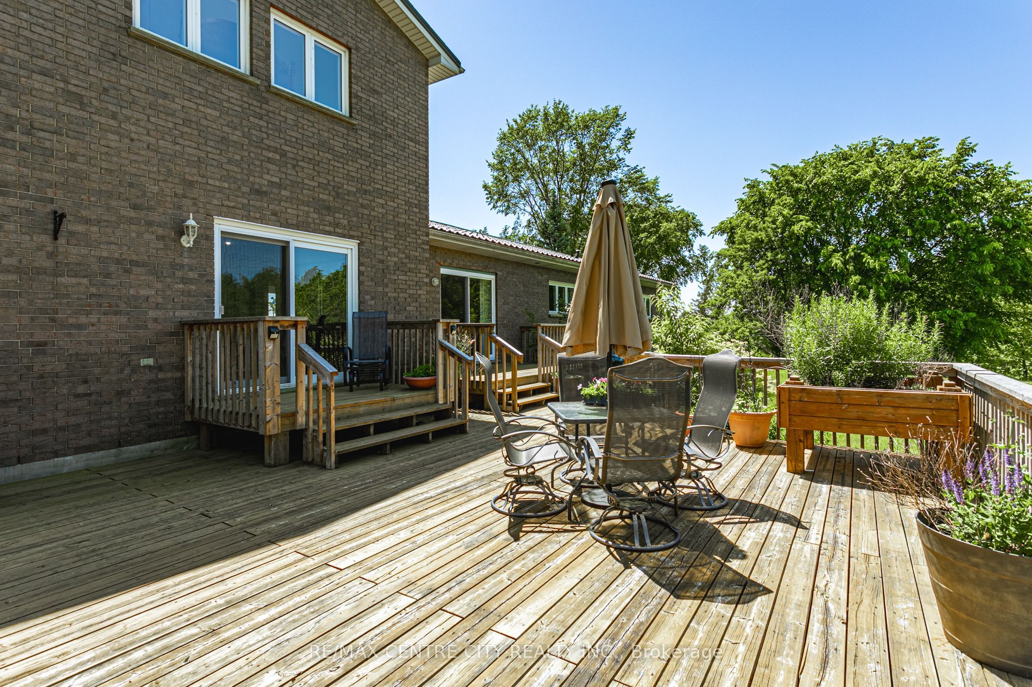 15260 Furnival Road Property Photo 32