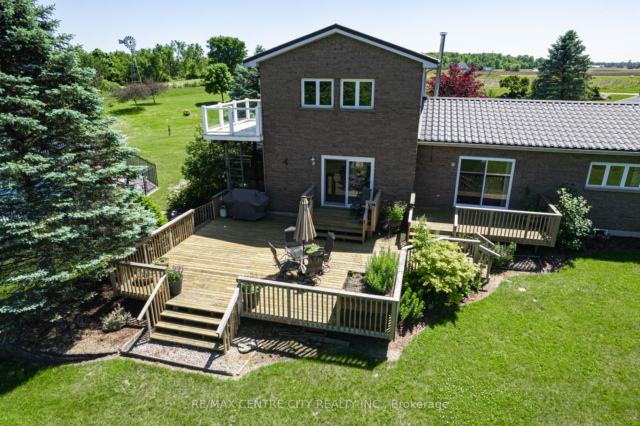 15260 Furnival Road Property Photo 36