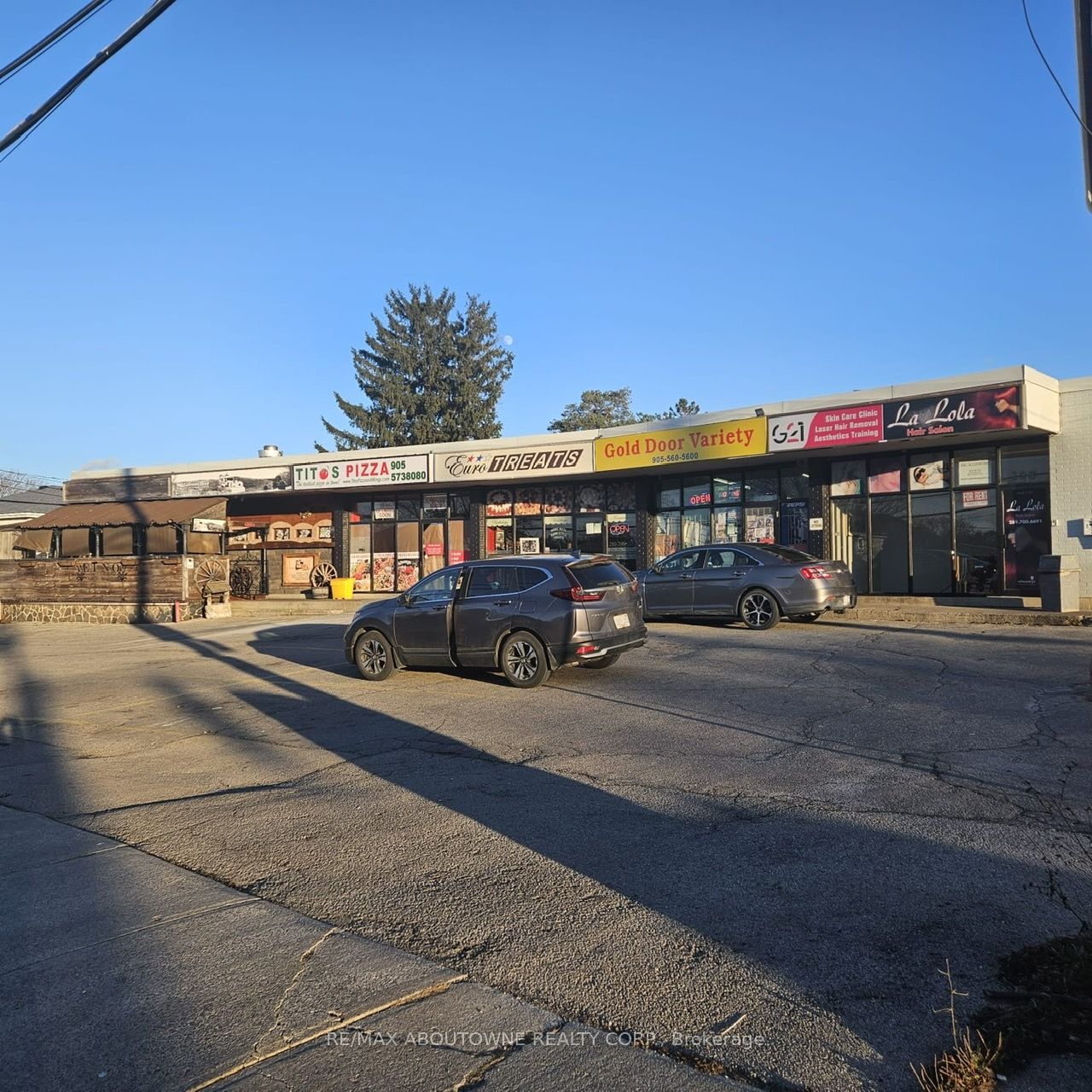 #11 - 125 Gailmont Drive Property Photo 1