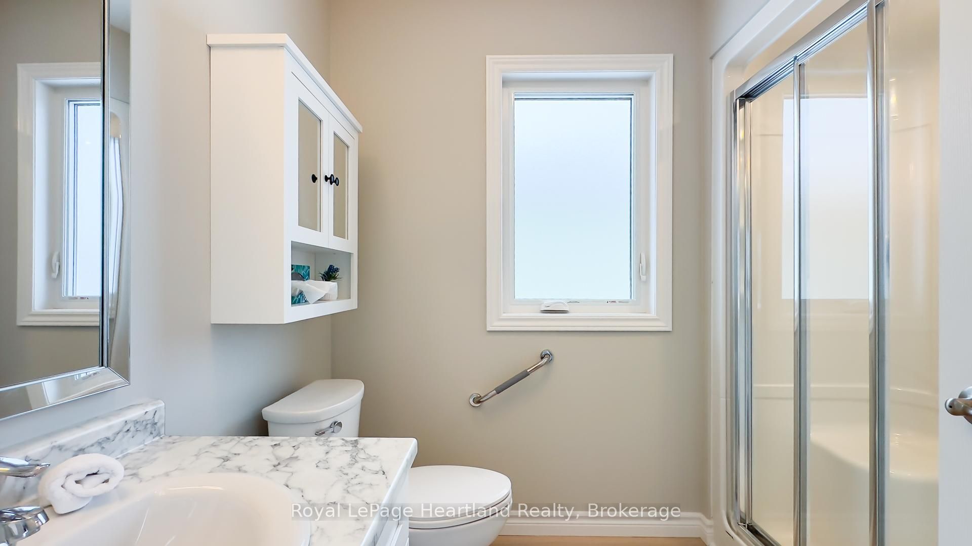 188 Lake Breeze Dr Property Photo 35