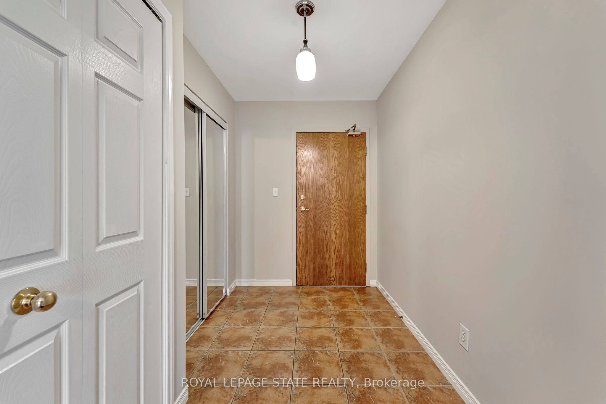 4000 Creekside Drive 203 Property Photo 4