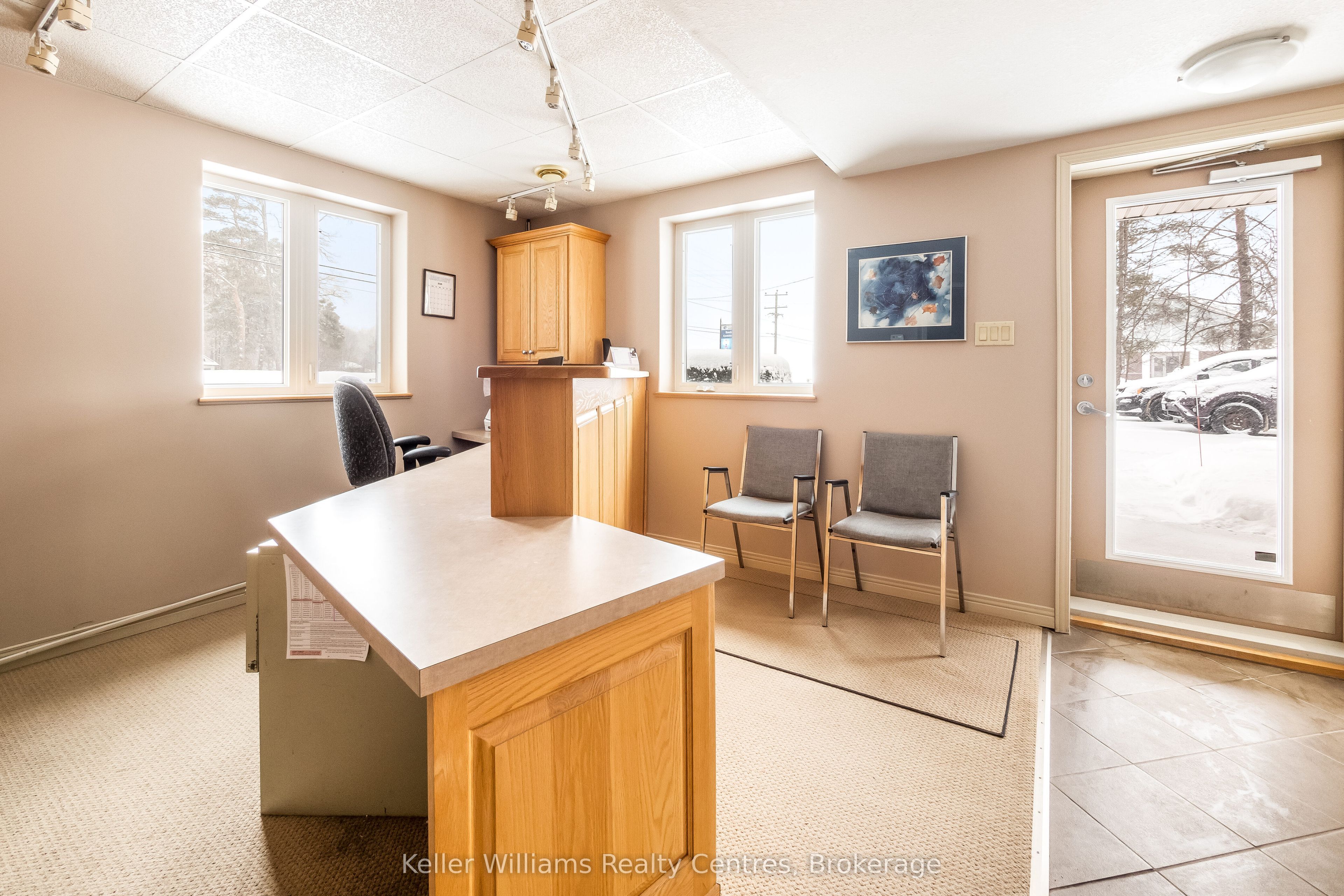 660 Main Street Property Photo 12