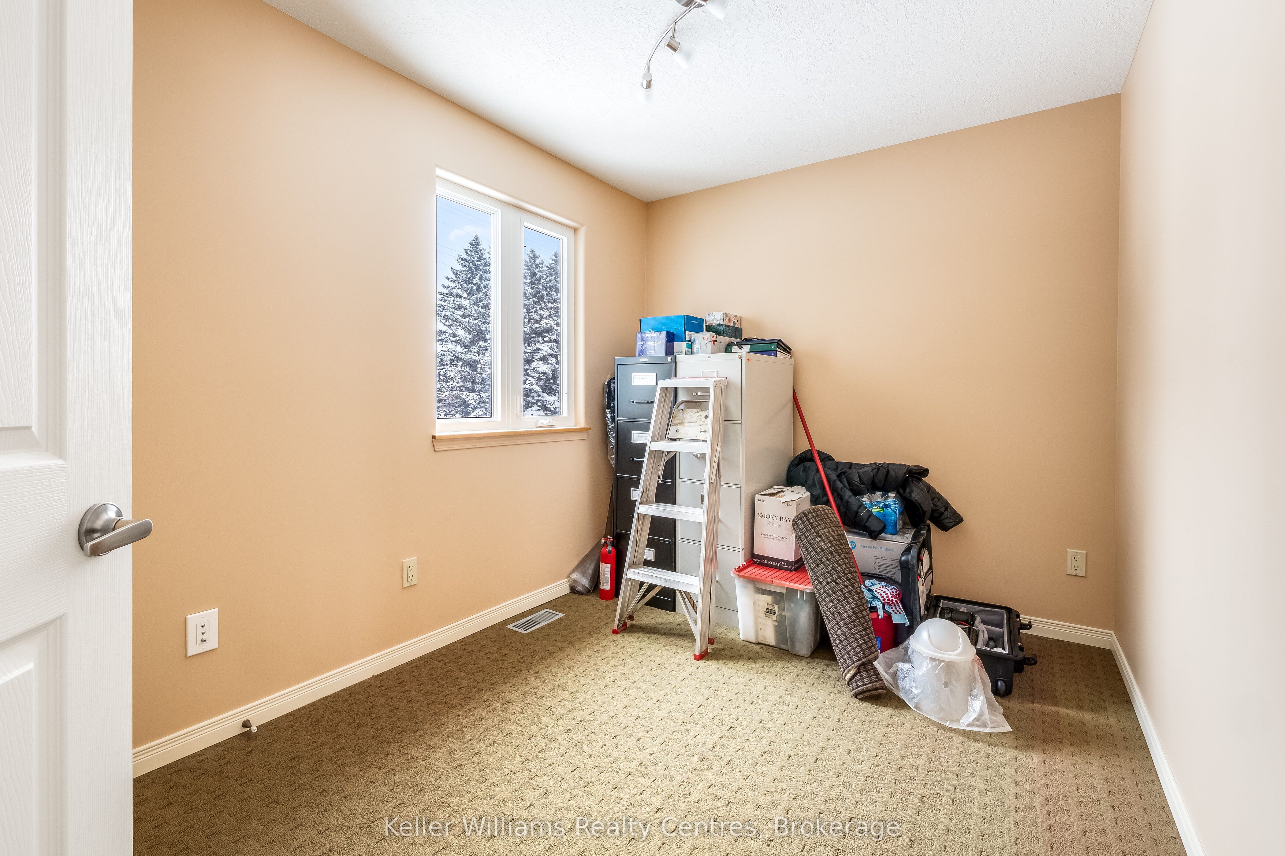 660 Main Street Property Photo 25