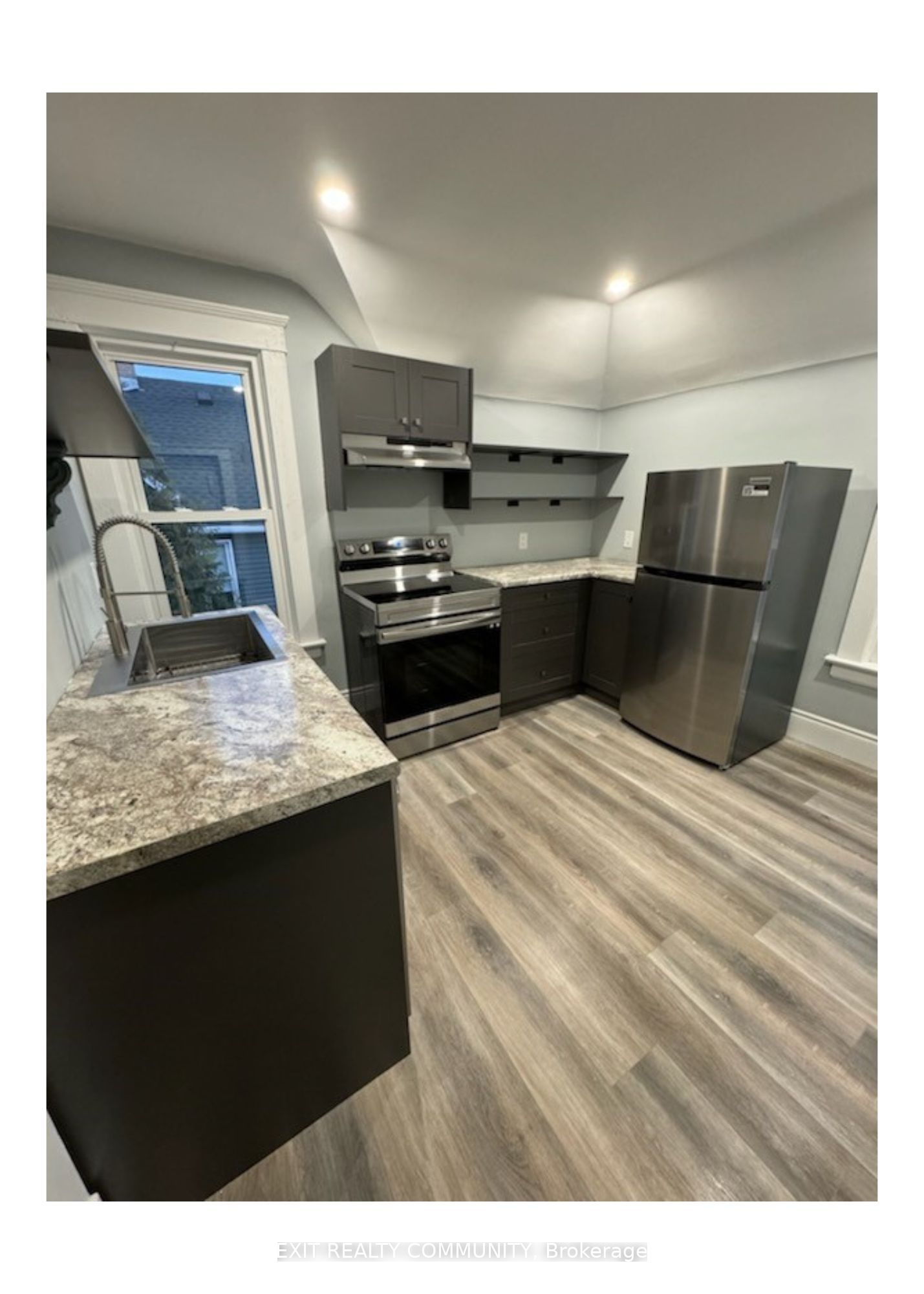 226 Vidal Street Property Photo 10