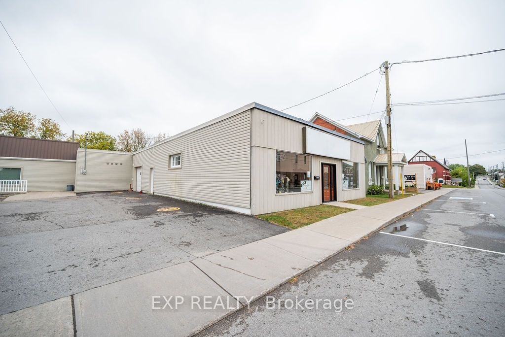 115-125 Plaunt Street Property Photo 6