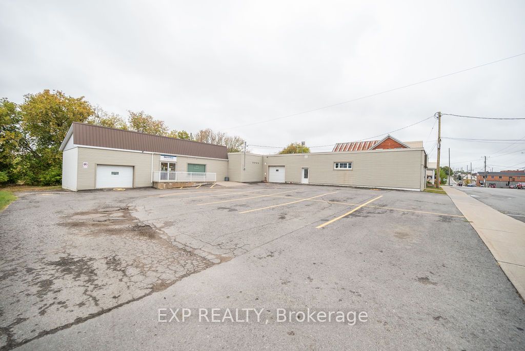 115-125 Plaunt Street Property Photo 7