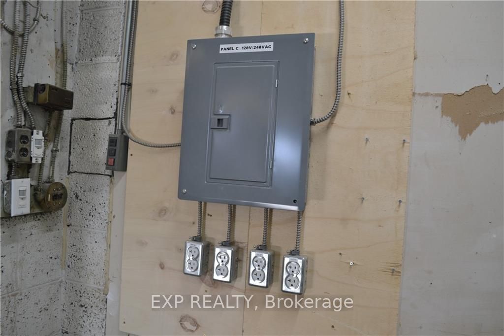 115-125 Plaunt Street Property Photo 16