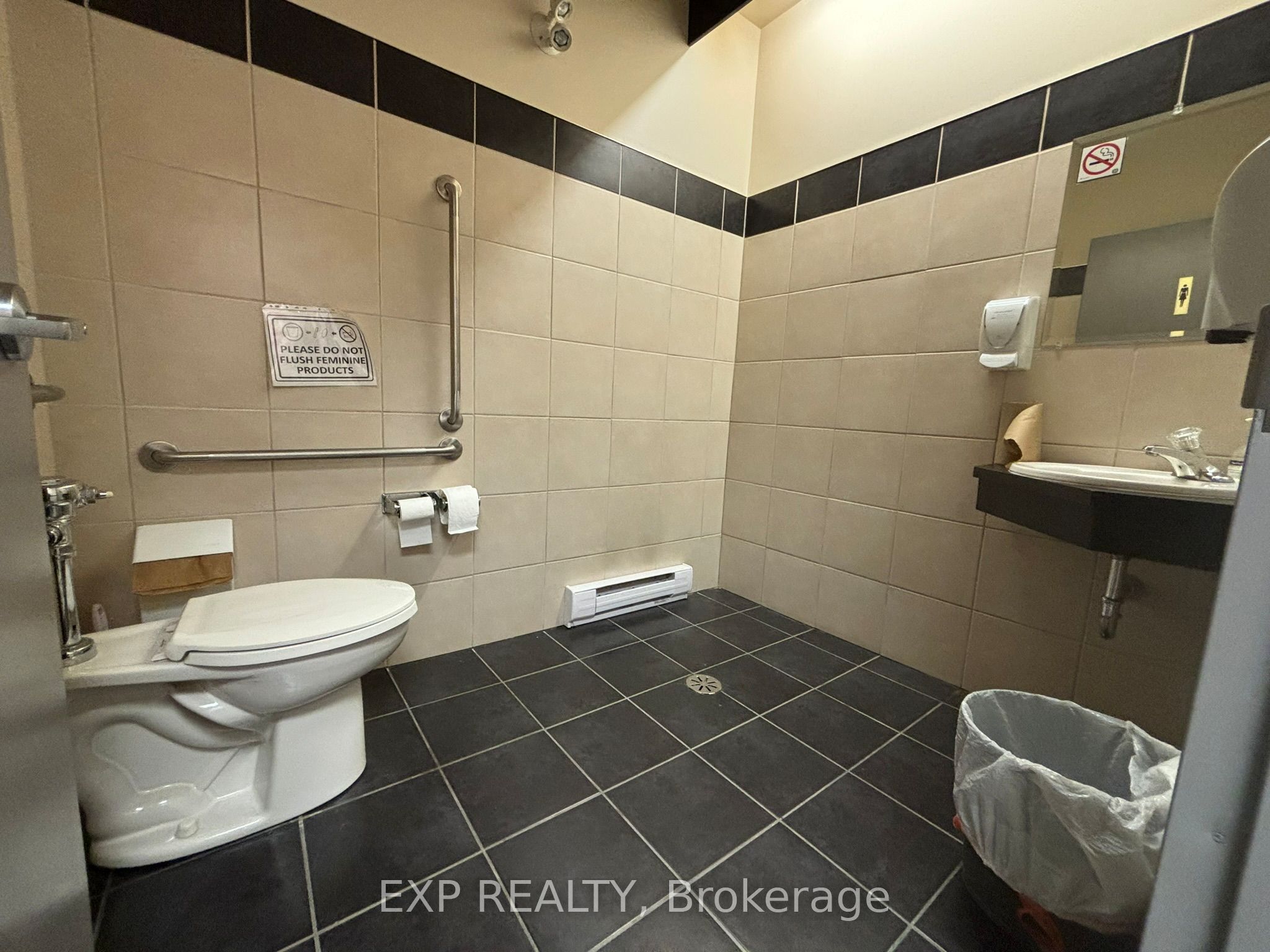 115-125 Plaunt Street Property Photo 22