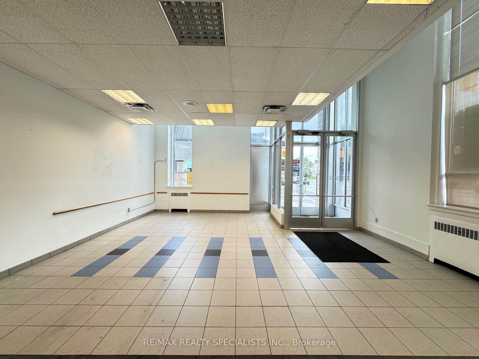 608 Dundas Street Property Photo 3