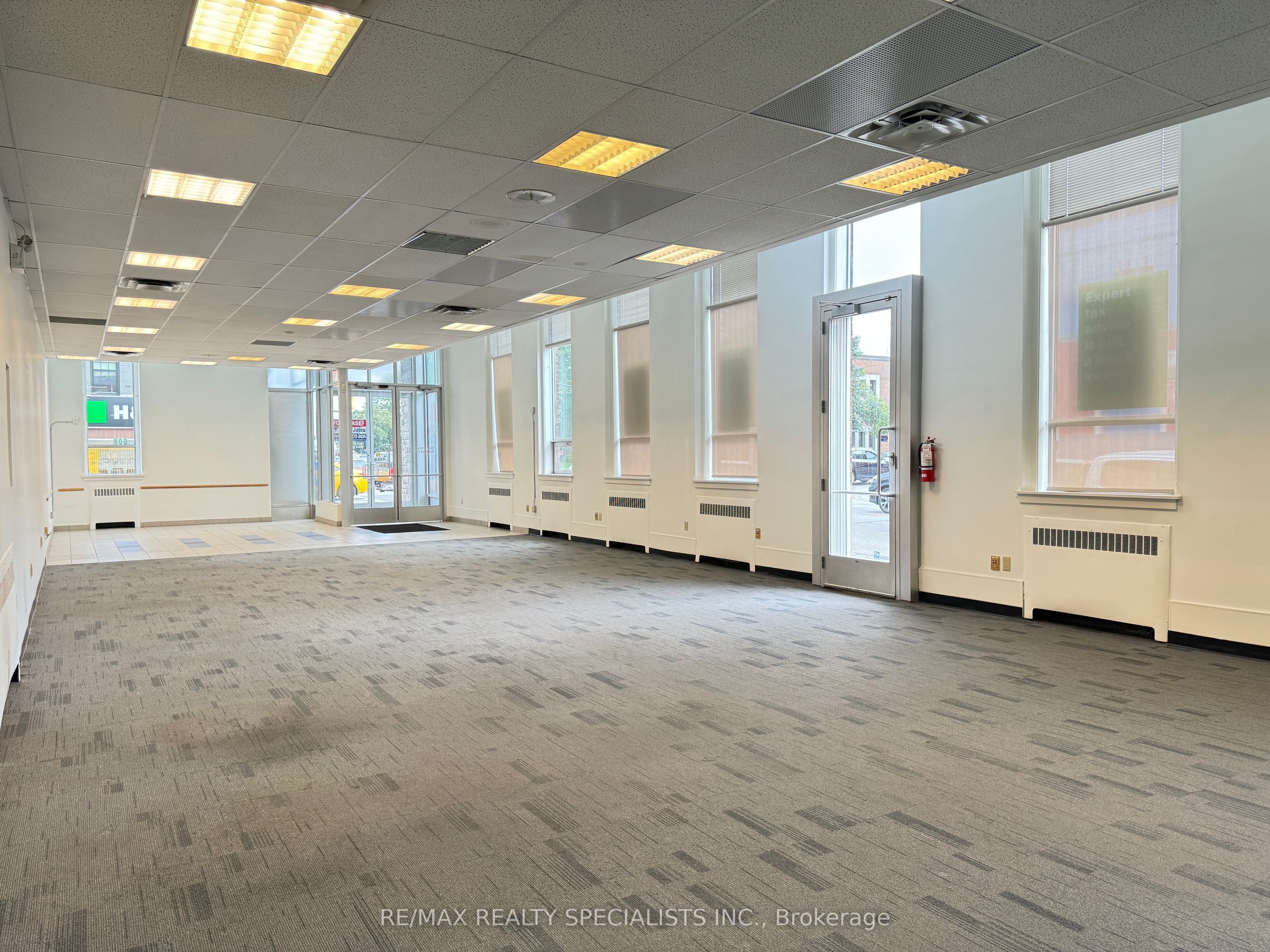 608 Dundas Street Property Photo 12