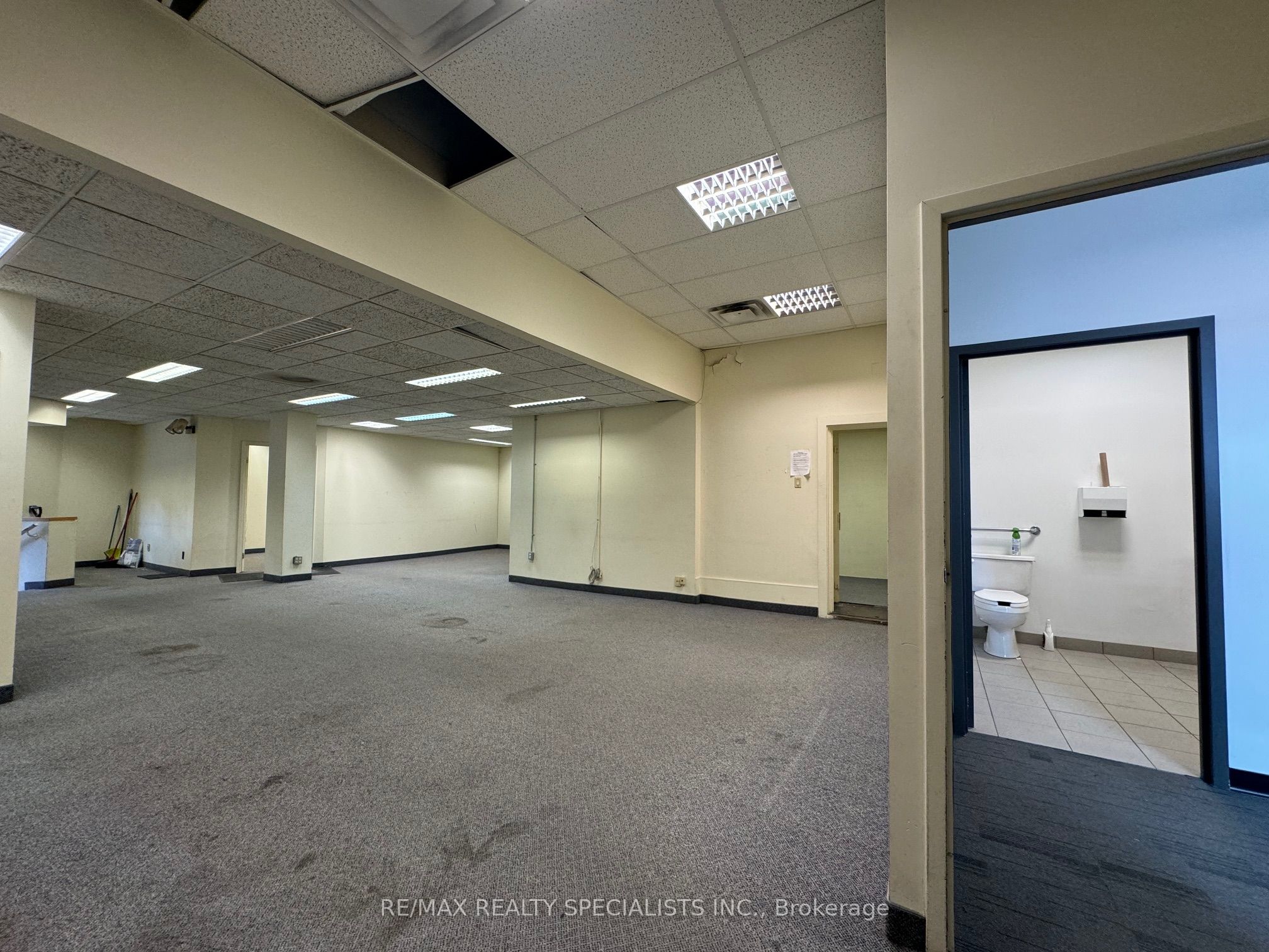 608 Dundas Street Property Photo 14