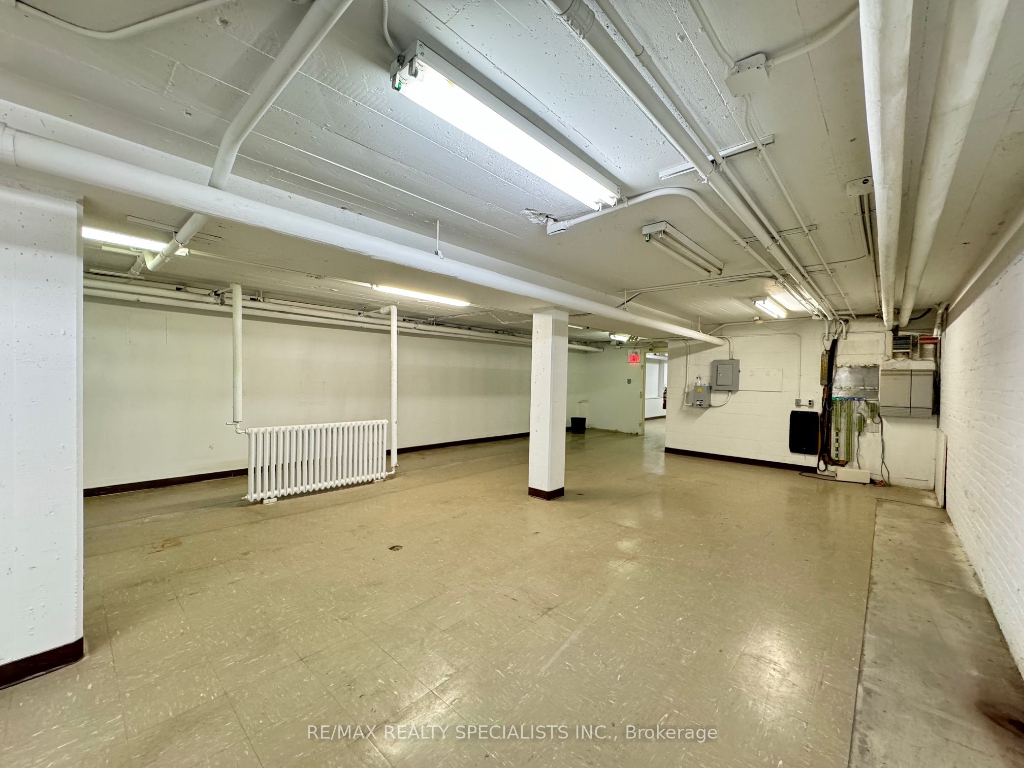 608 Dundas Street Property Photo 31