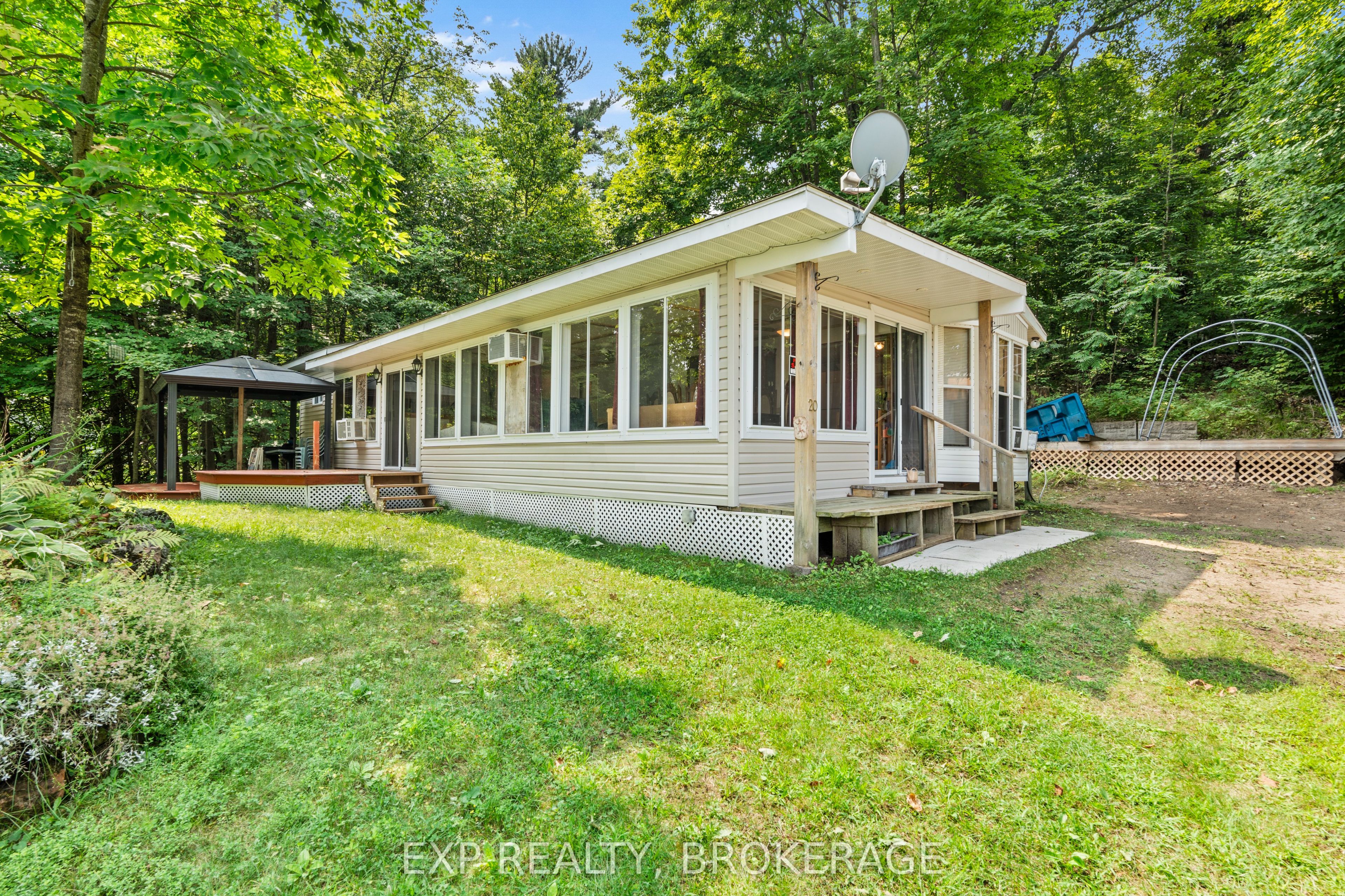 #20 - 9 Glenford Lane Property Photo