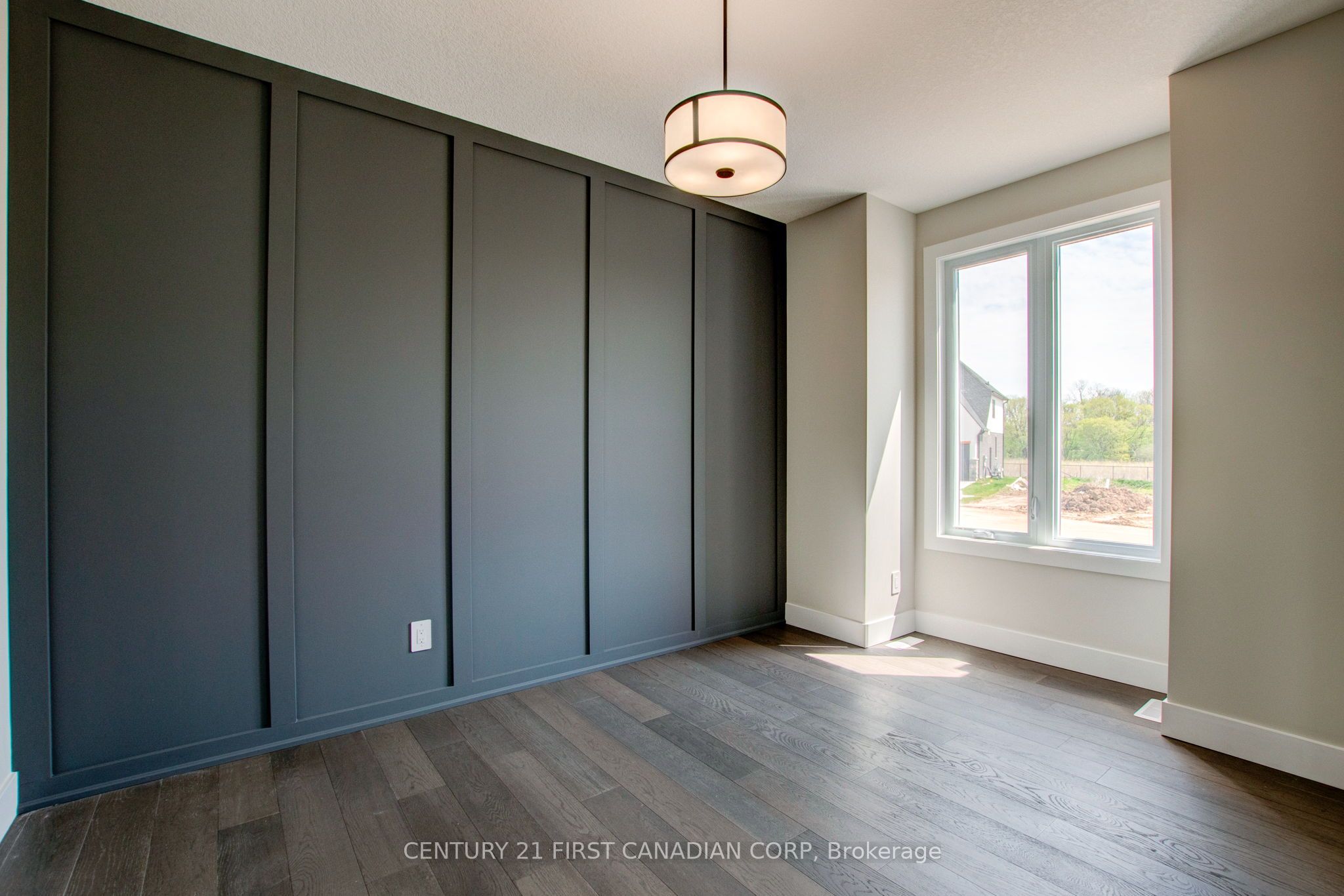 100 Aspen Circle Property Photo 4