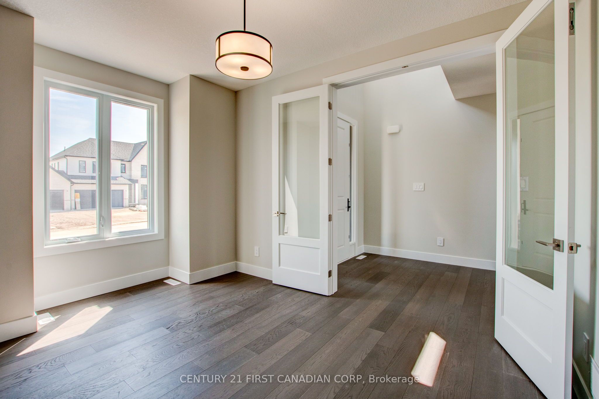 100 Aspen Circle Property Photo 5