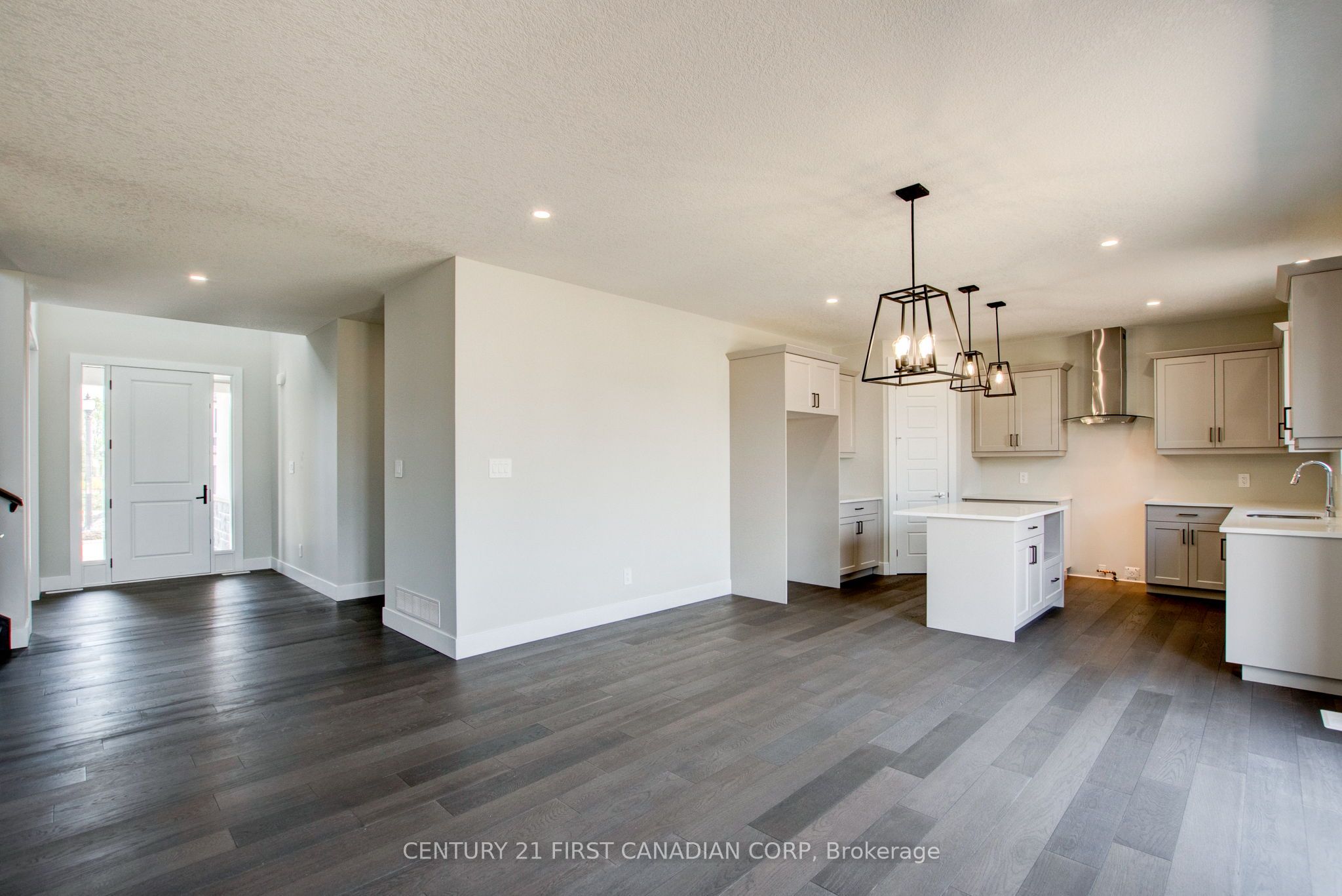 100 Aspen Circle Property Photo 13