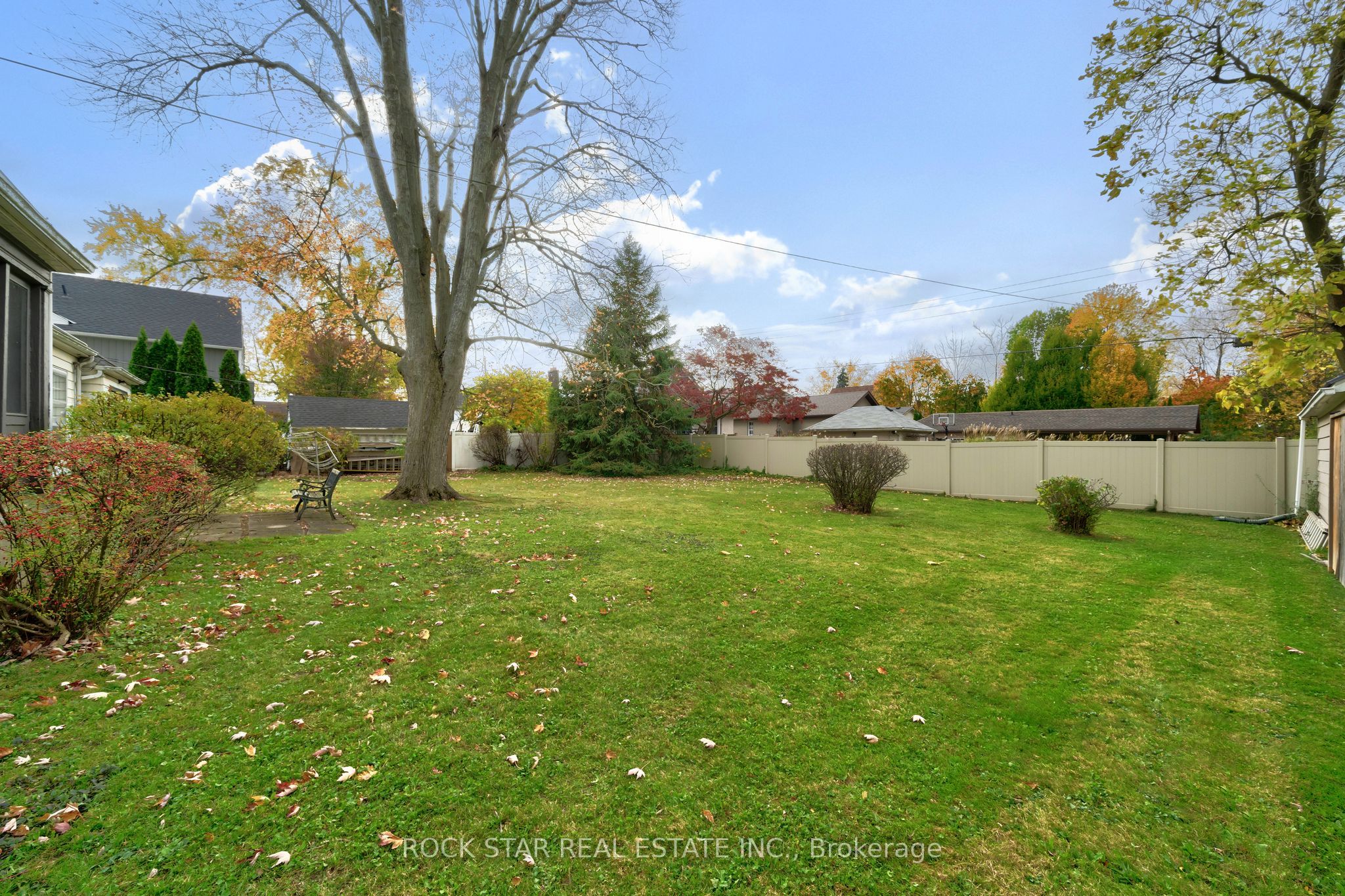 80 South Drive Property Photo 31