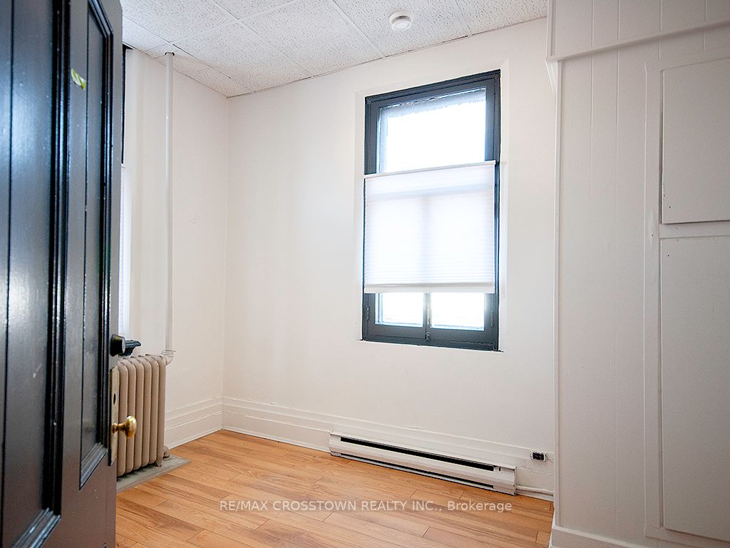49 Manitoba Street Property Photo 8