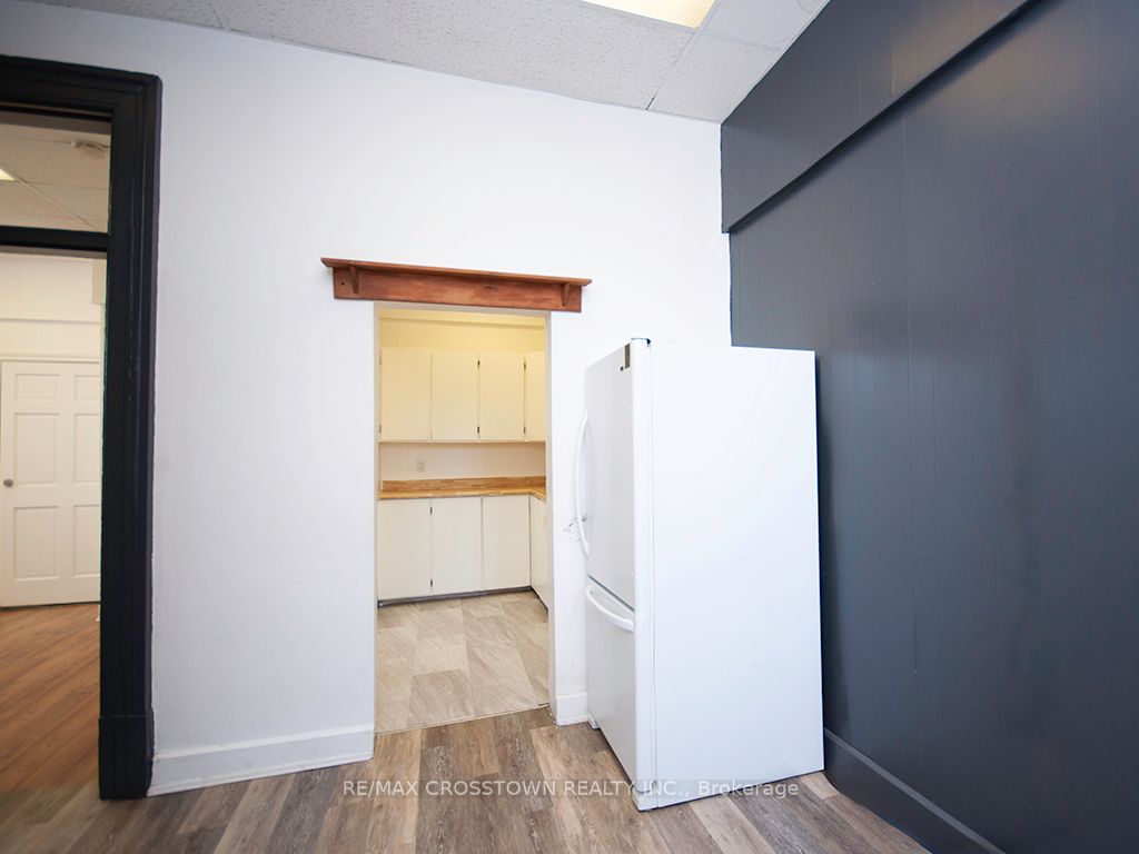 49 Manitoba Street Property Photo 12