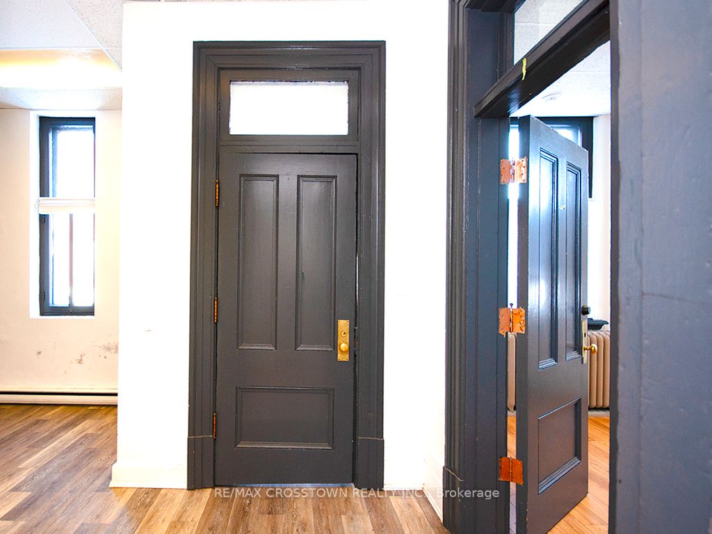 49 Manitoba Street Property Photo 16