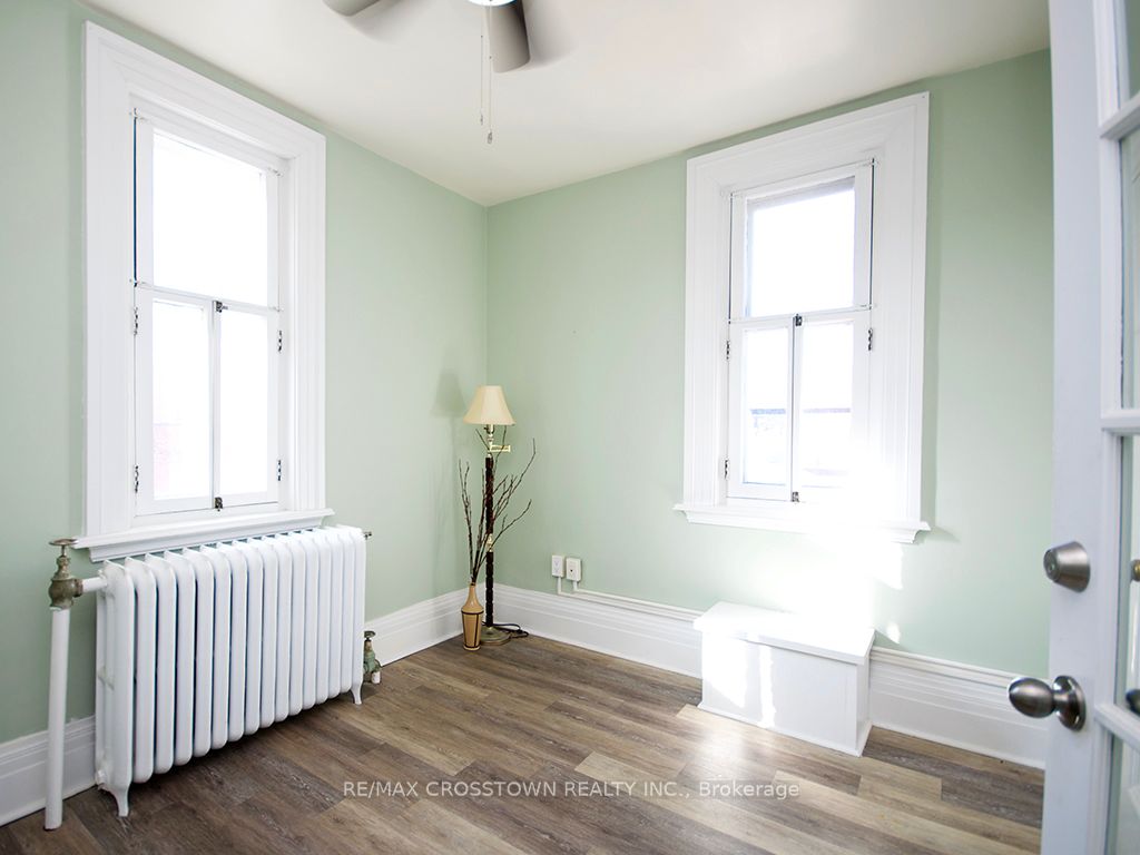 49 Manitoba Street Property Photo 23