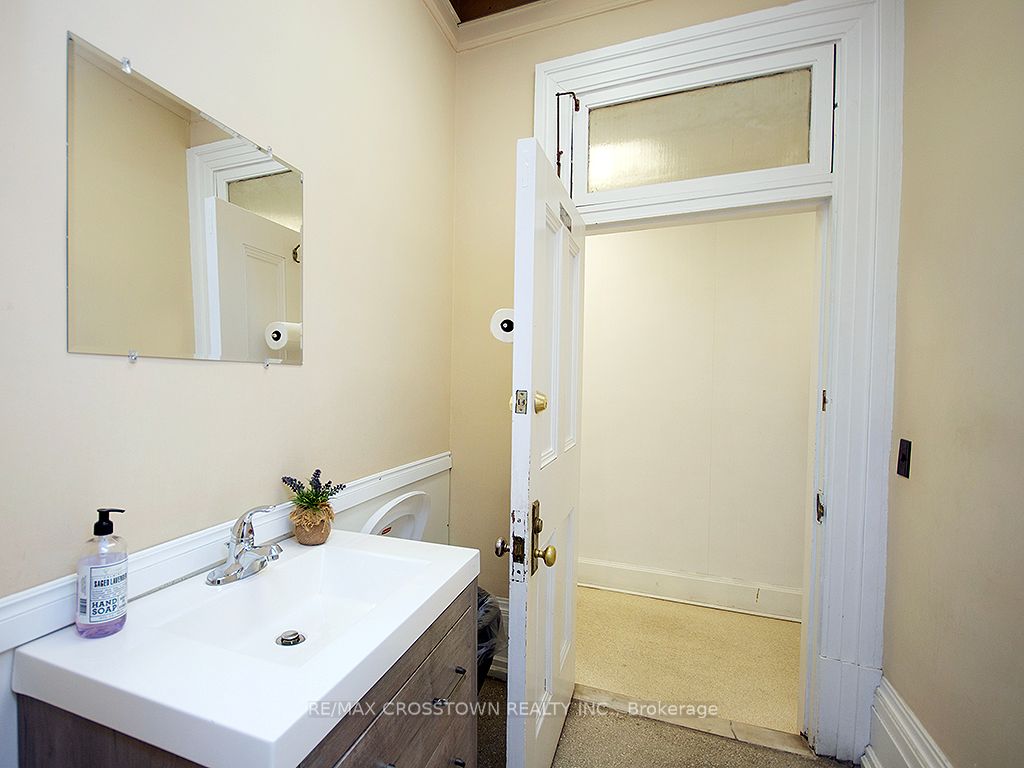 49 Manitoba Street Property Photo 29