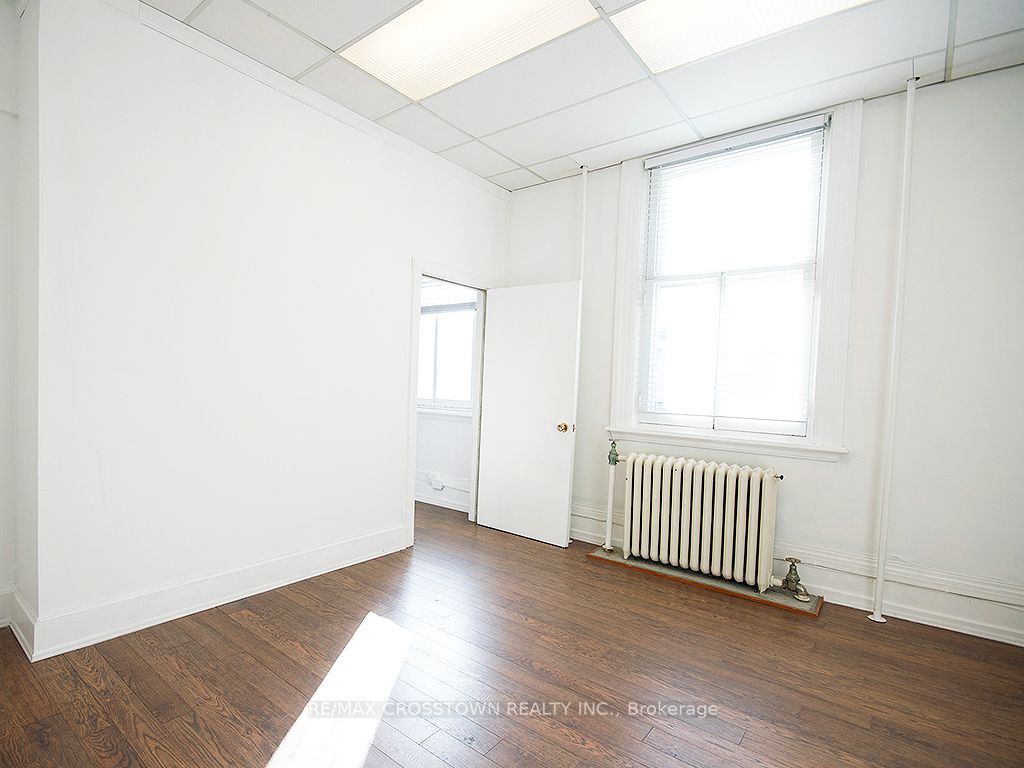 49 Manitoba Street Property Photo 34