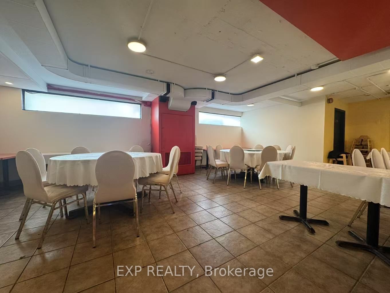 706a Somerset Street Property Photo 5