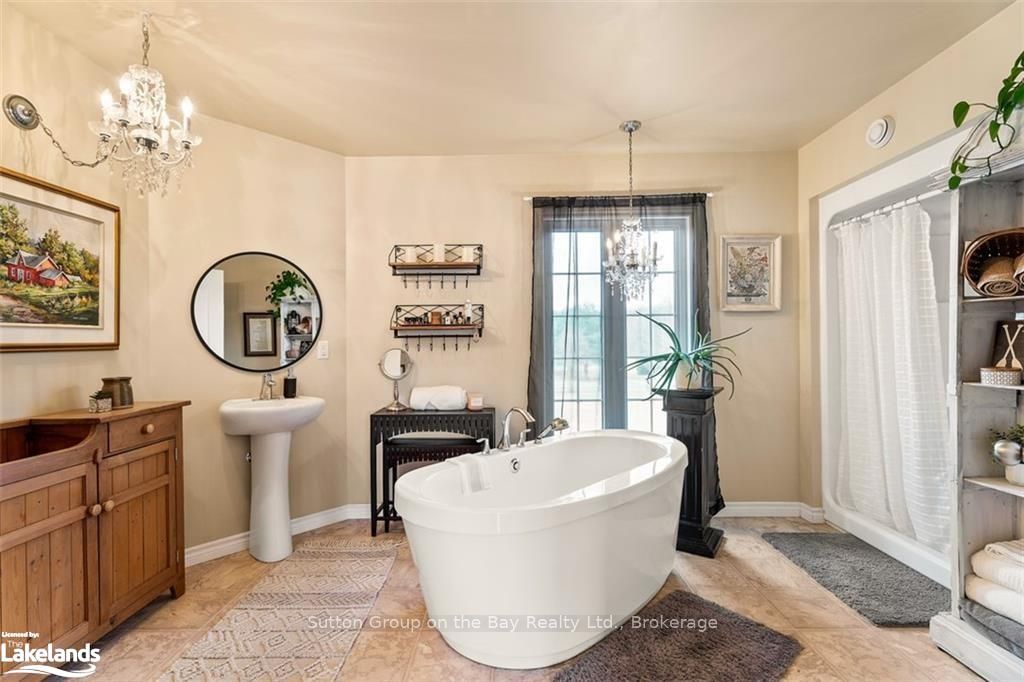 1041 Skyline Drive Property Photo 7