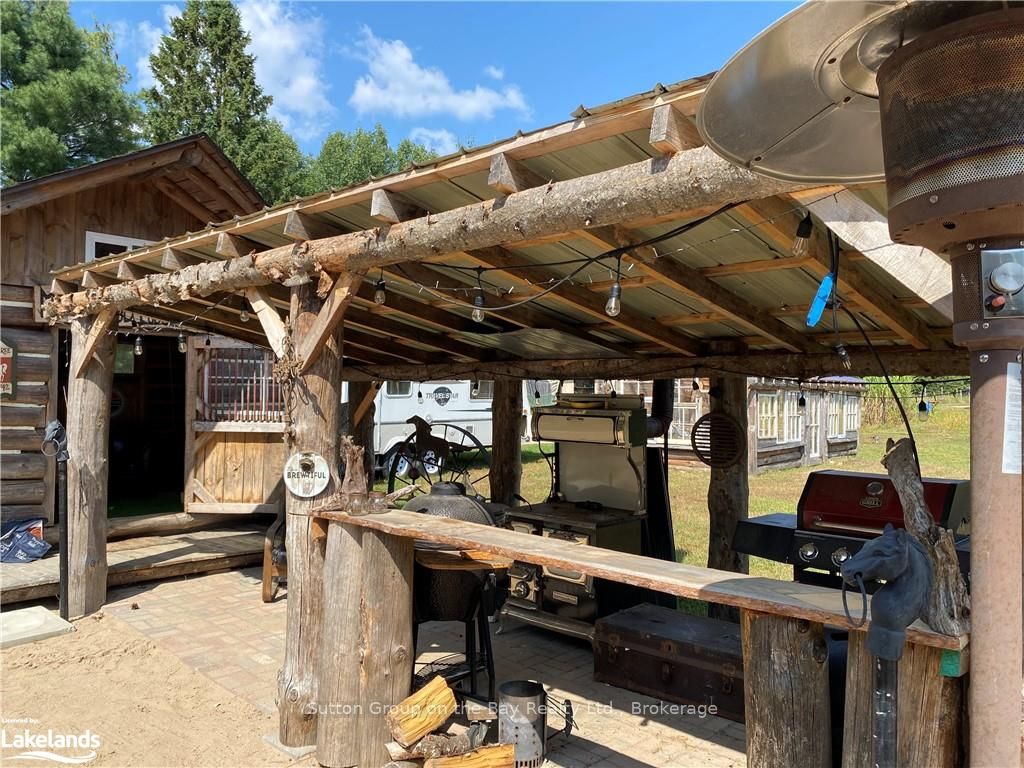 1041 Skyline Drive Property Photo 14