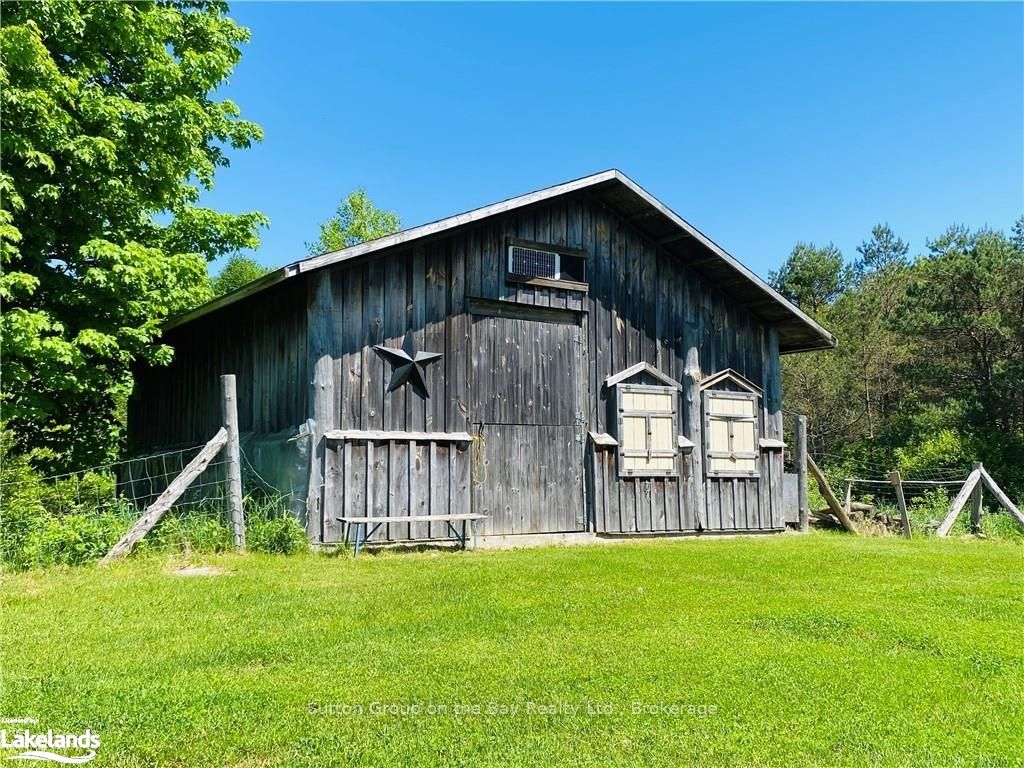 1041 Skyline Drive Property Photo 22