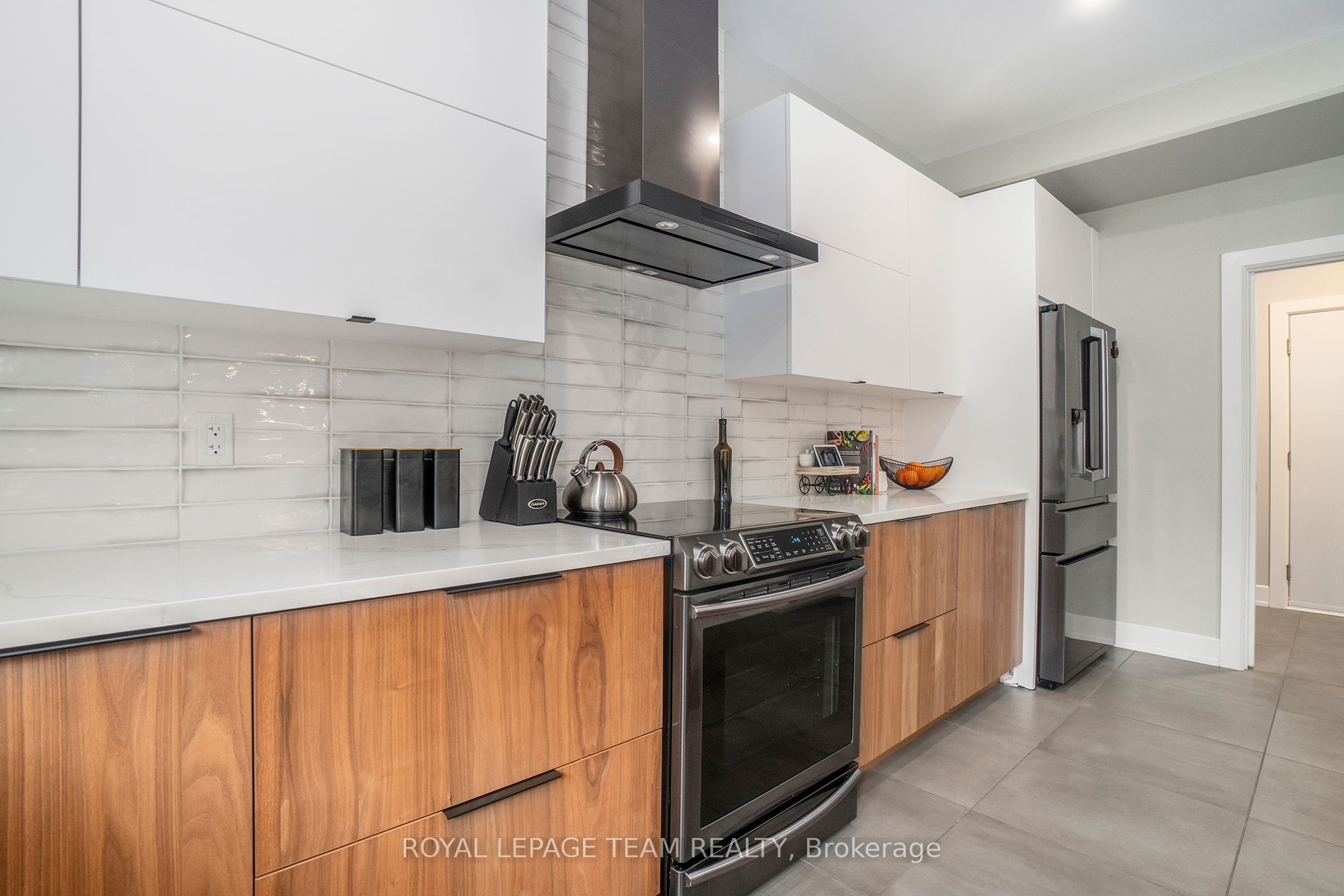 122 Ridgemont Drive Property Photo 8