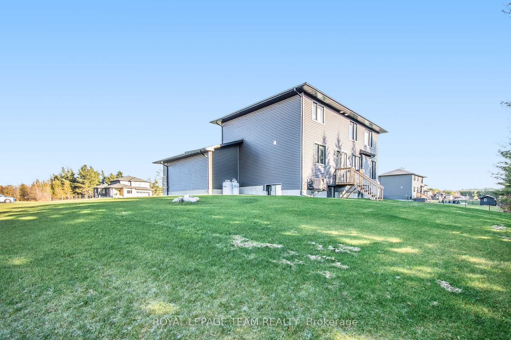 122 Ridgemont Drive Property Photo 31