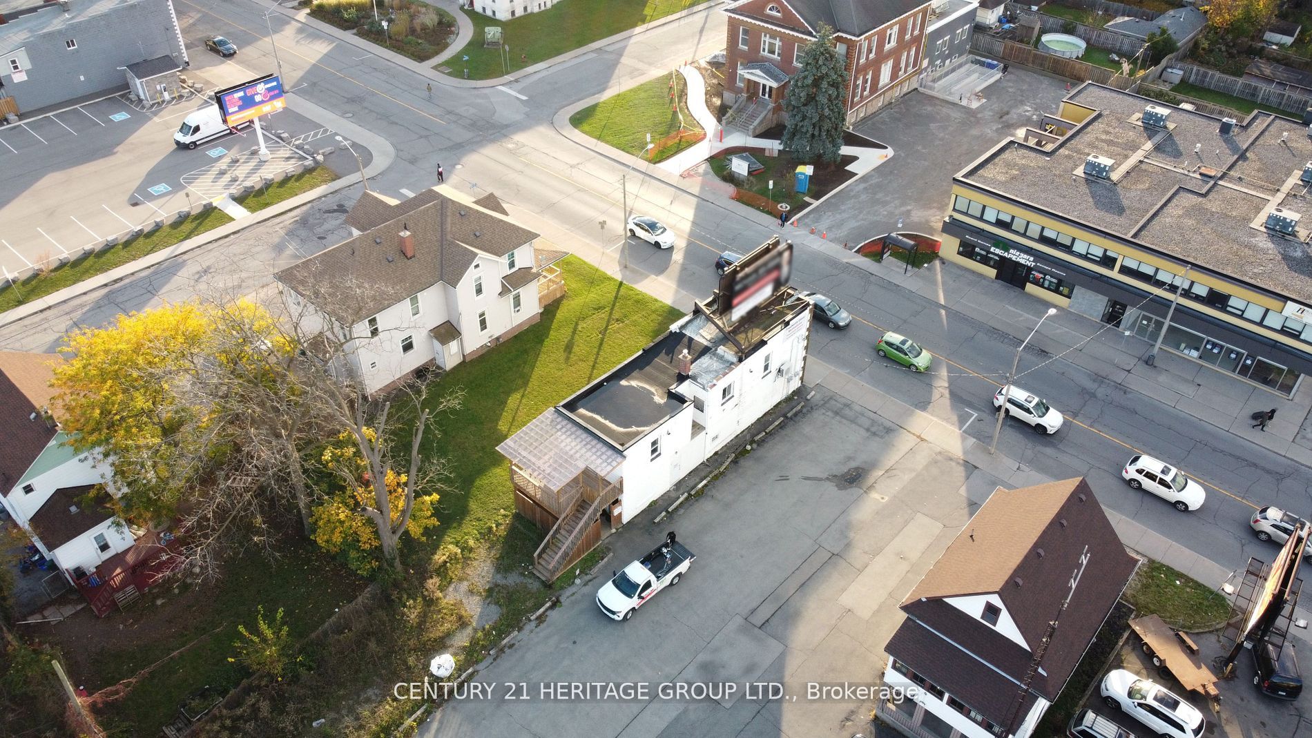 5002 Victoria Avenue Property Photo 5