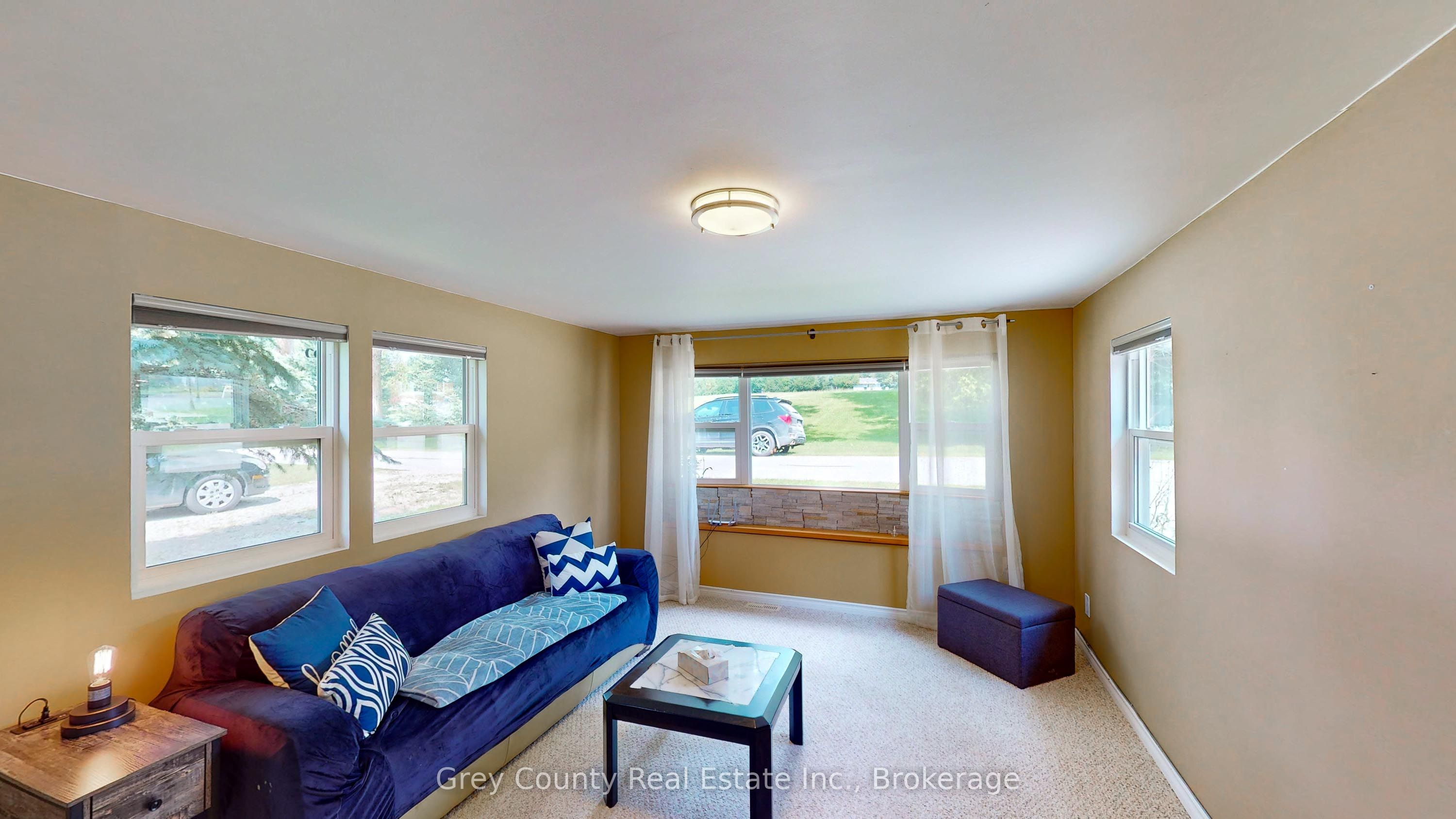 87 Sussex Square Property Photo 10