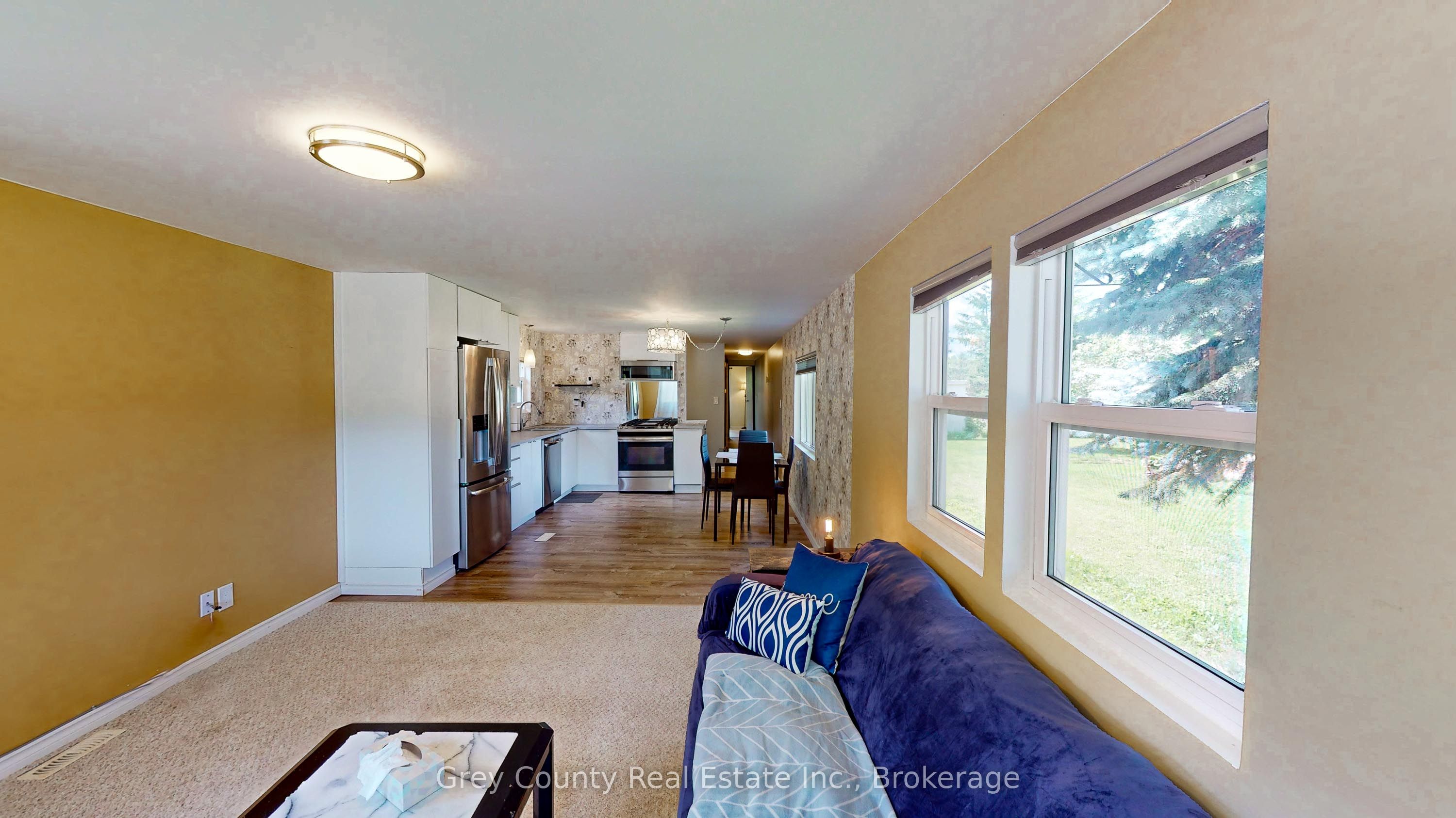 87 Sussex Square Property Photo 11