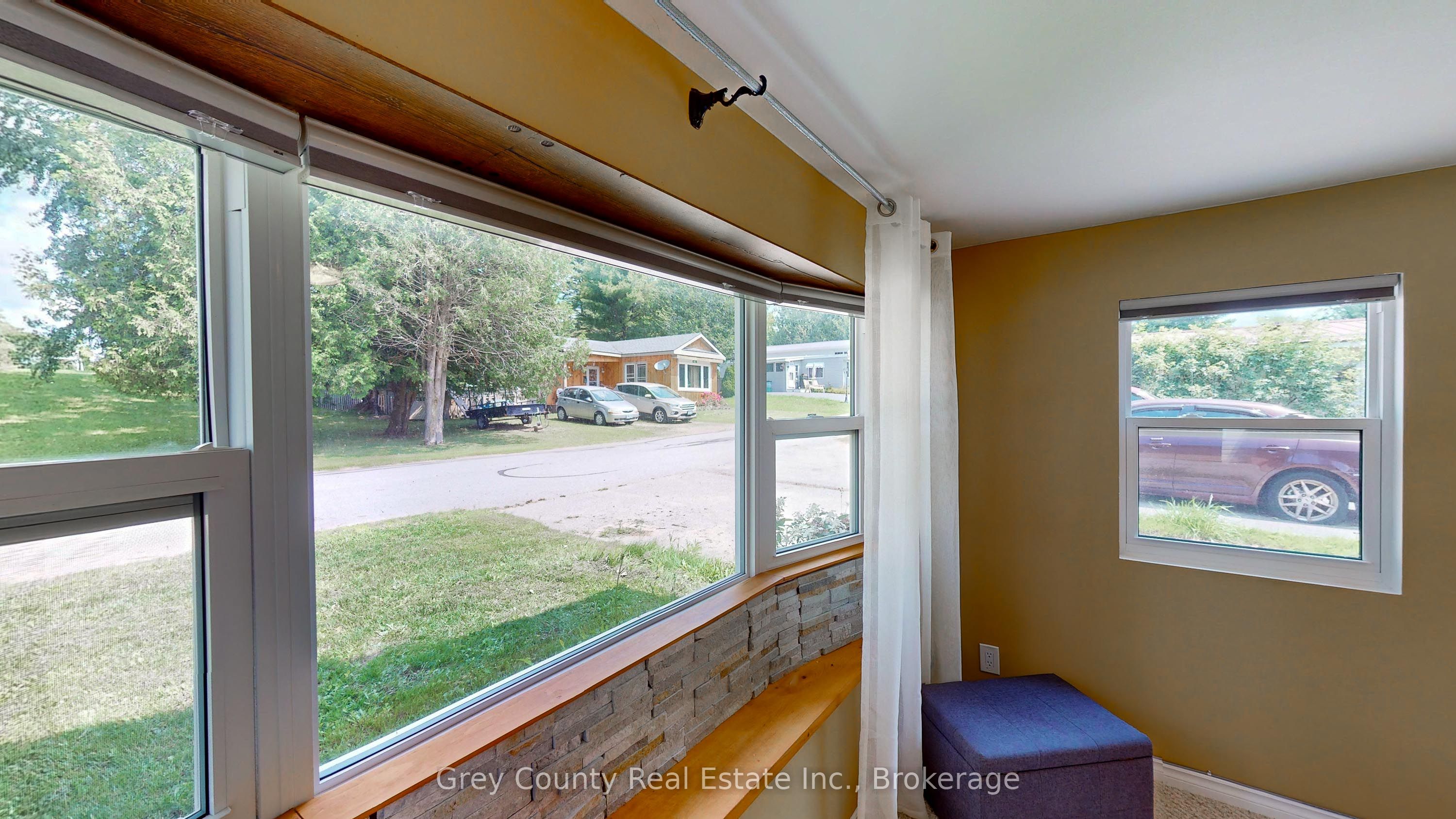 87 Sussex Square Property Photo 13
