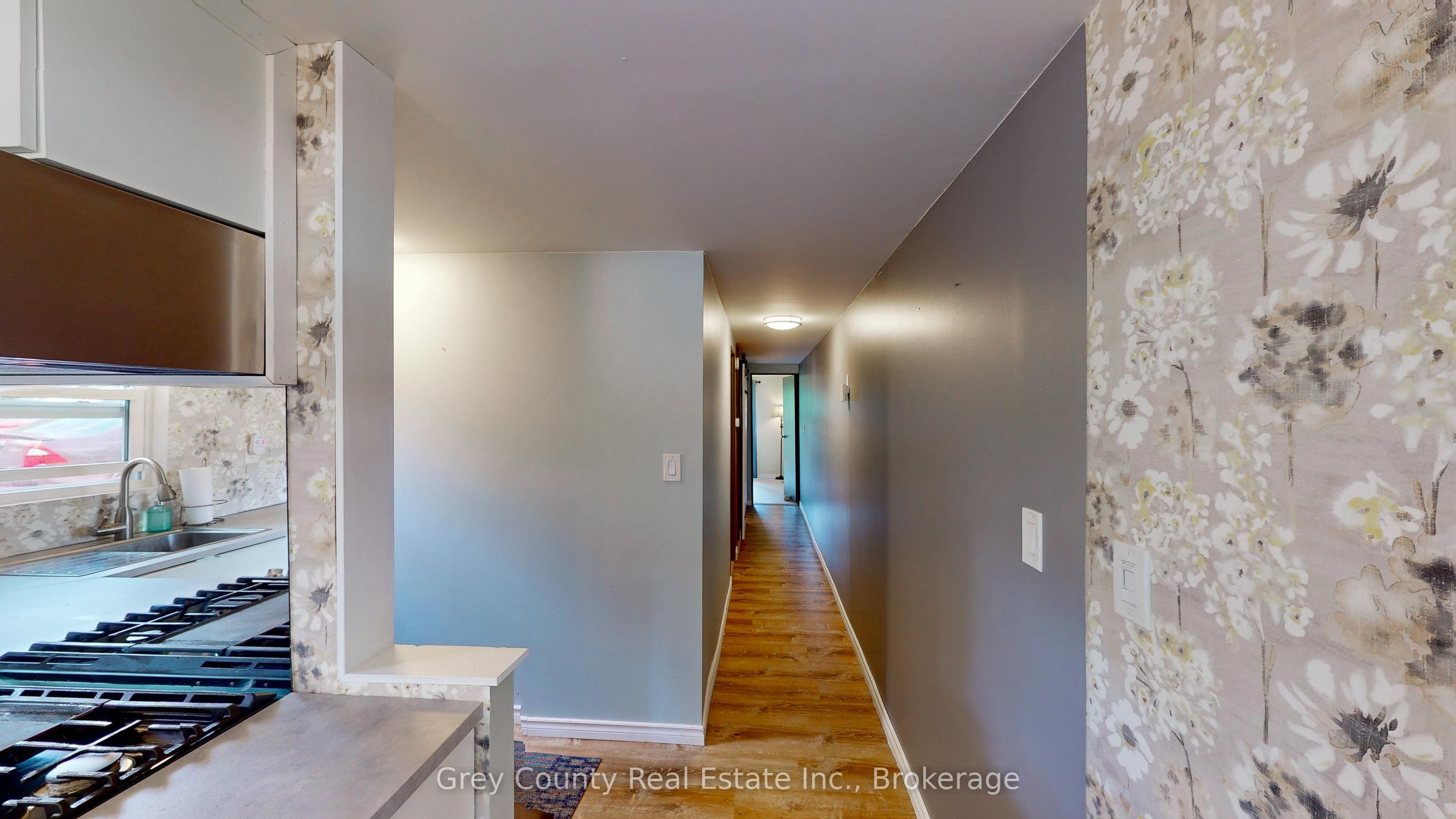 87 Sussex Square Property Photo 16
