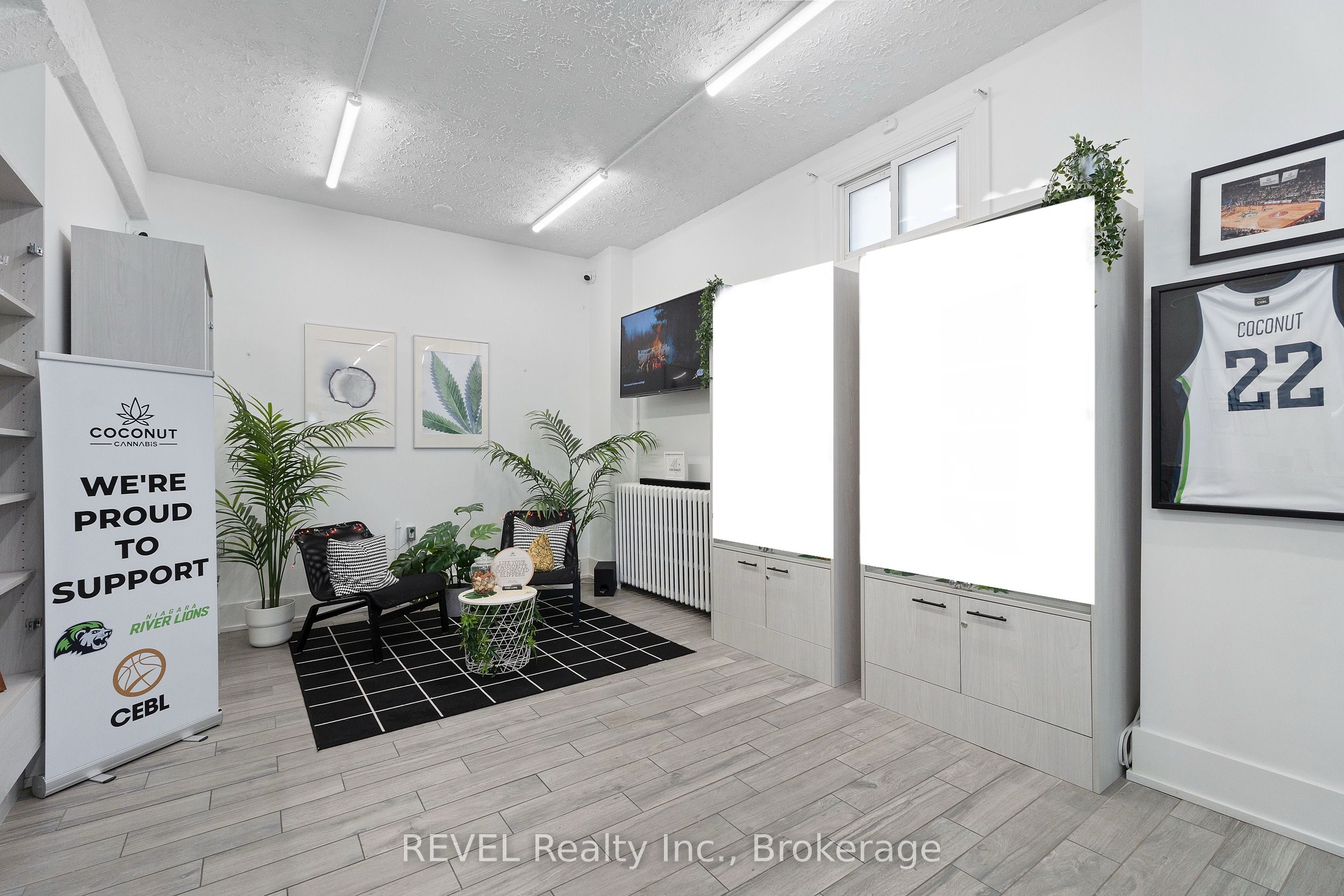 50 Front Street Property Photo 5