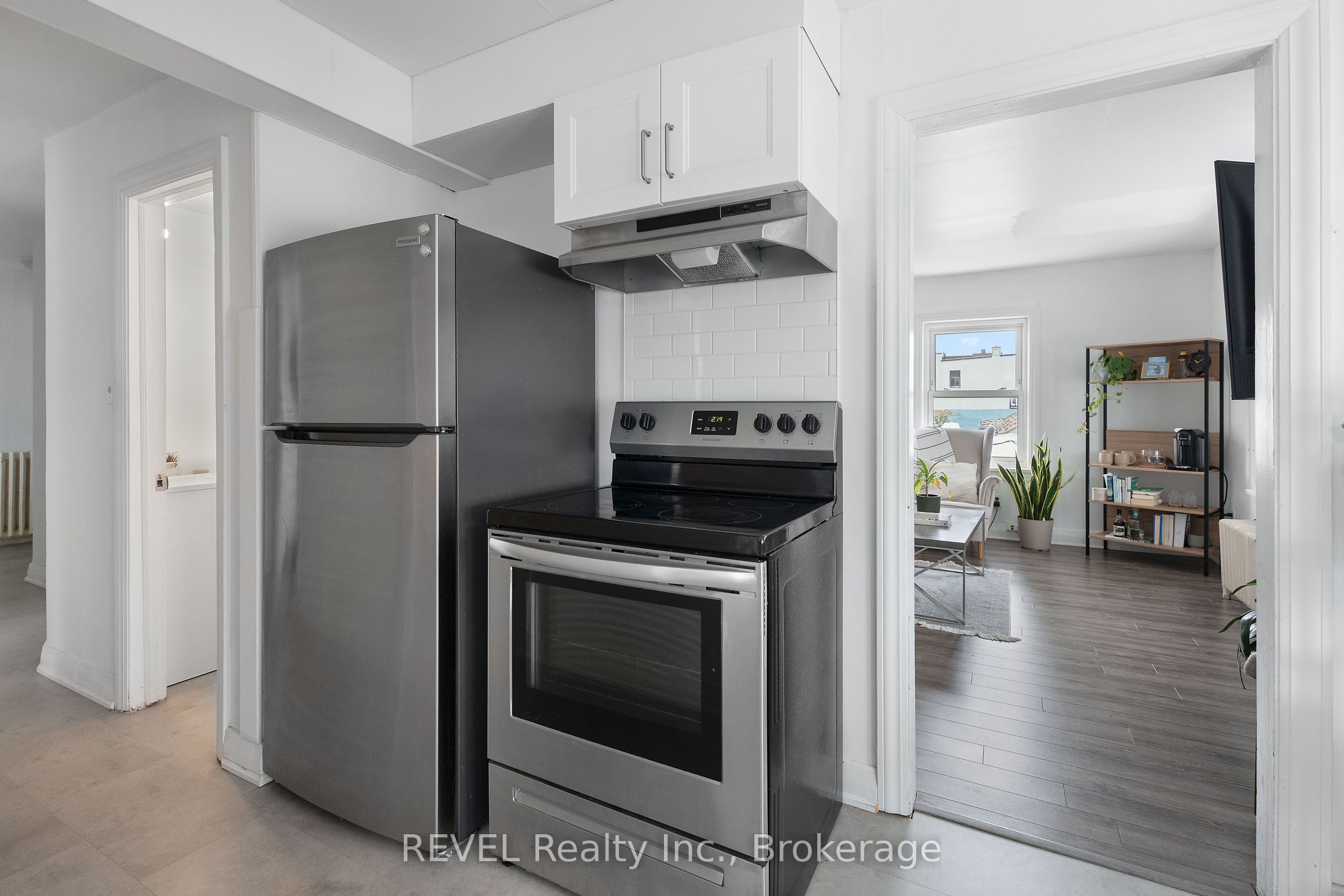 50 Front Street Property Photo 9