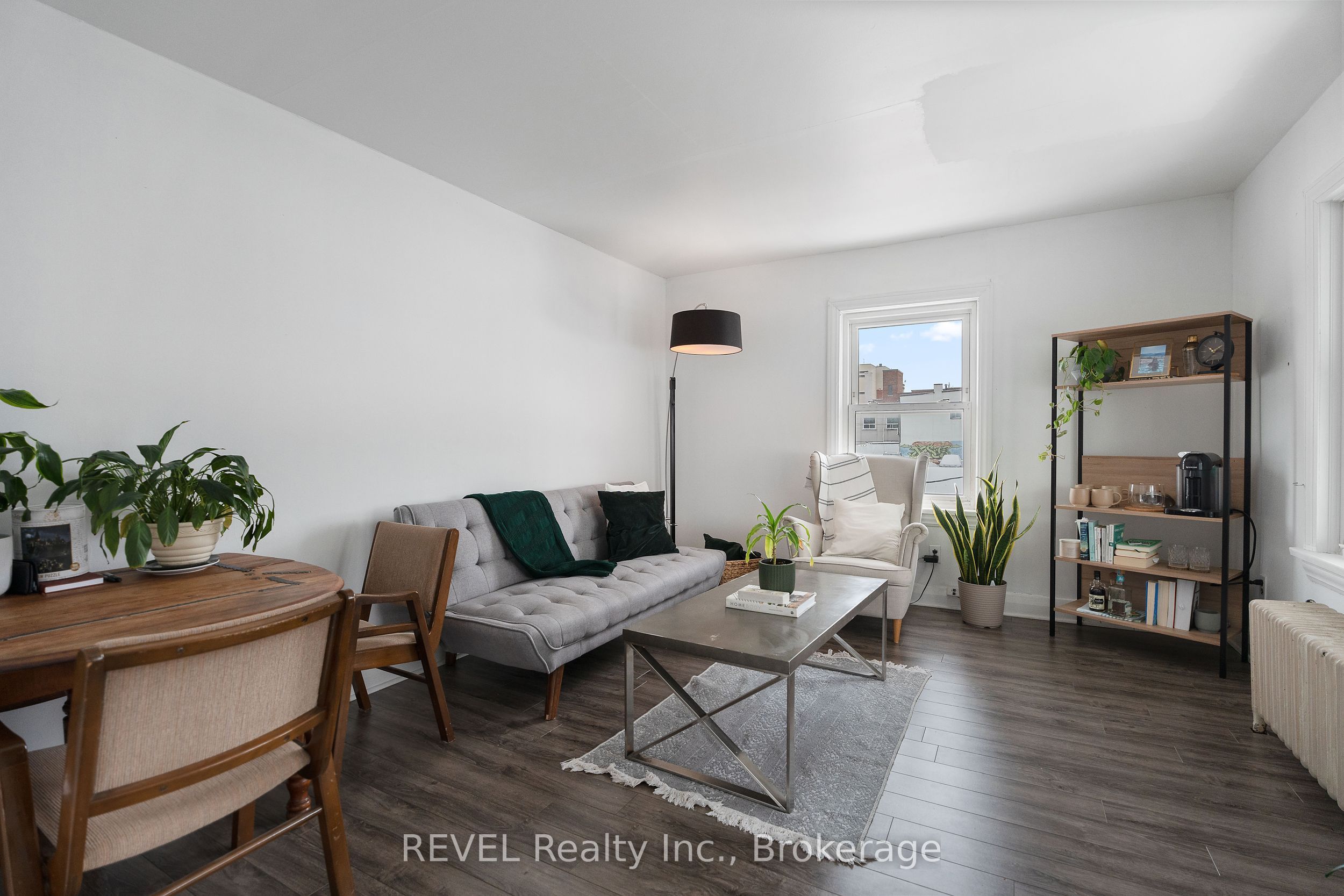 50 Front Street Property Photo 10